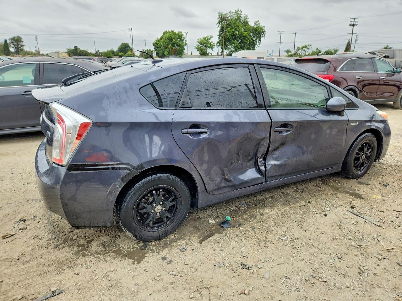 2015 Toyota Prius Three Серый vin: JTDKN3DU5F1981793