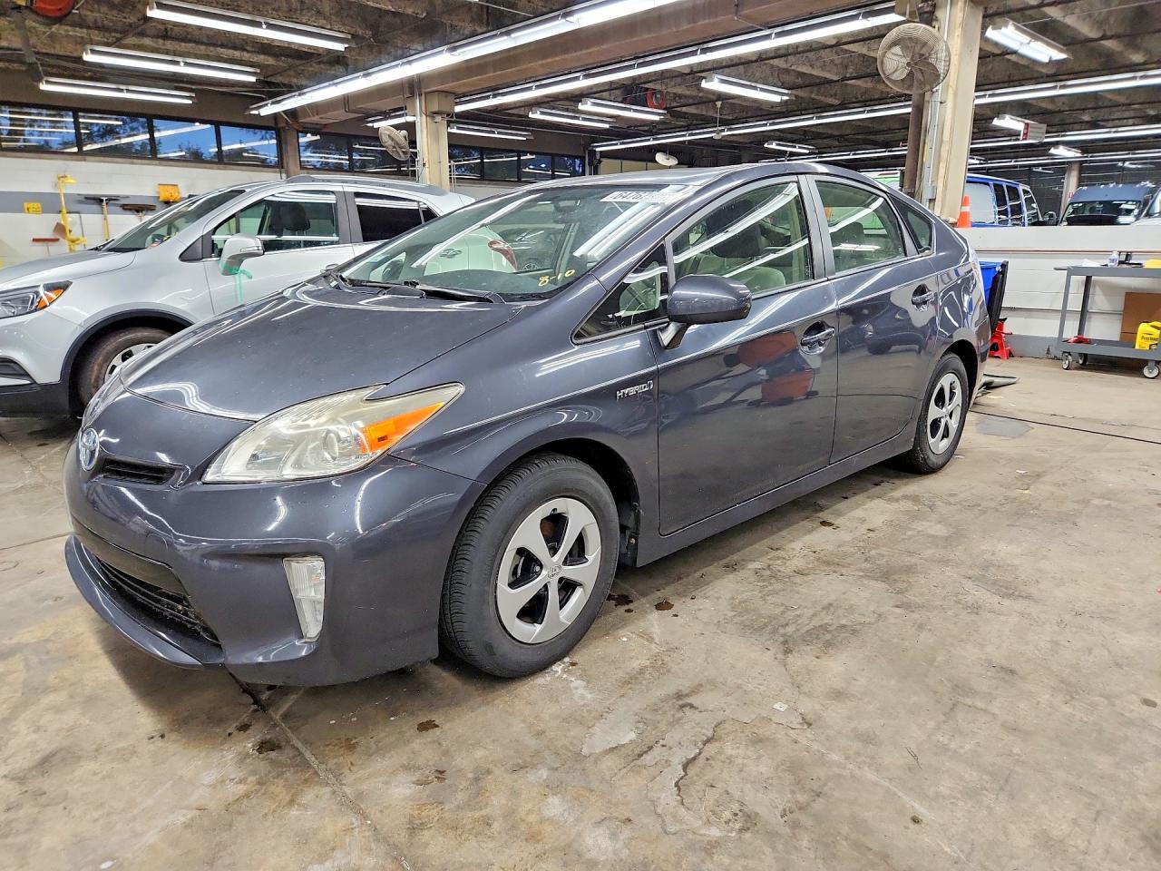 2015 Toyota Prius Two Gray vin: JTDKN3DU5F1997671