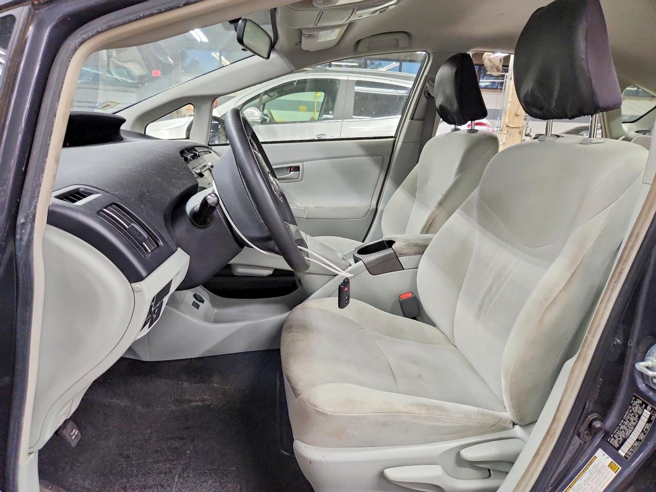 2015 Toyota Prius Two Gray vin: JTDKN3DU5F1997671