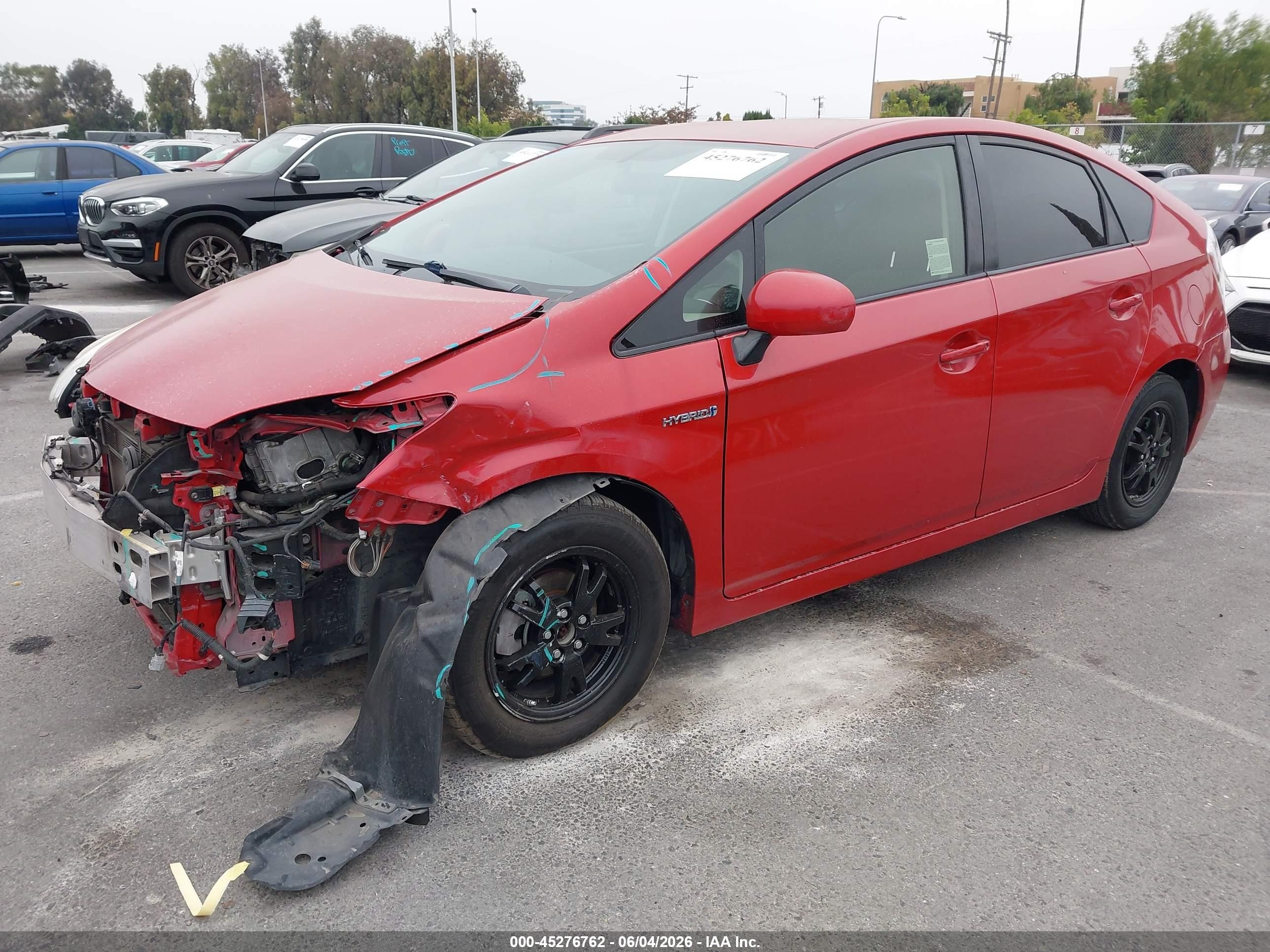 2015 Toyota Prius Two Красный vin: JTDKN3DU5F2002834