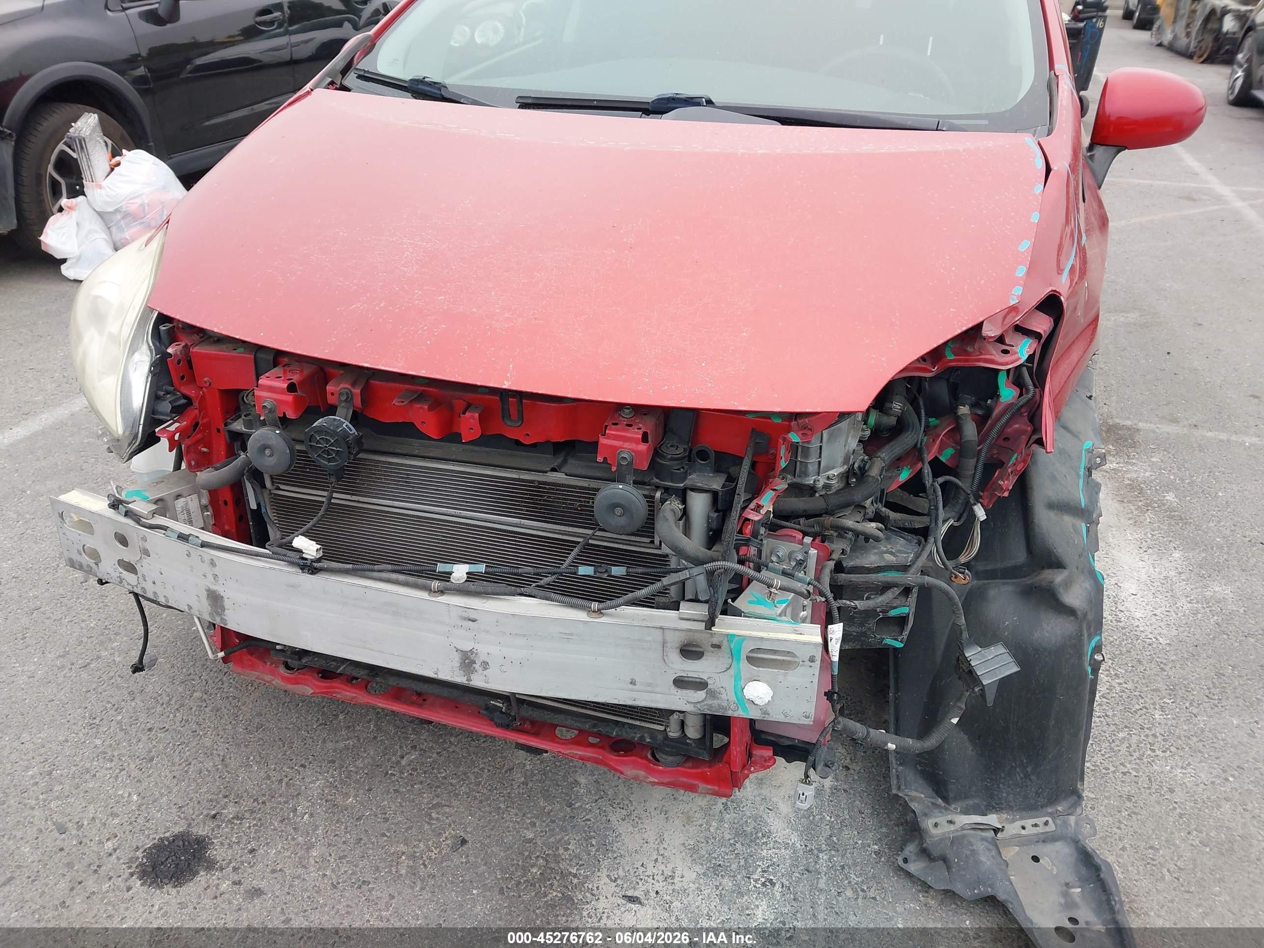 2015 Toyota Prius Two Красный vin: JTDKN3DU5F2002834