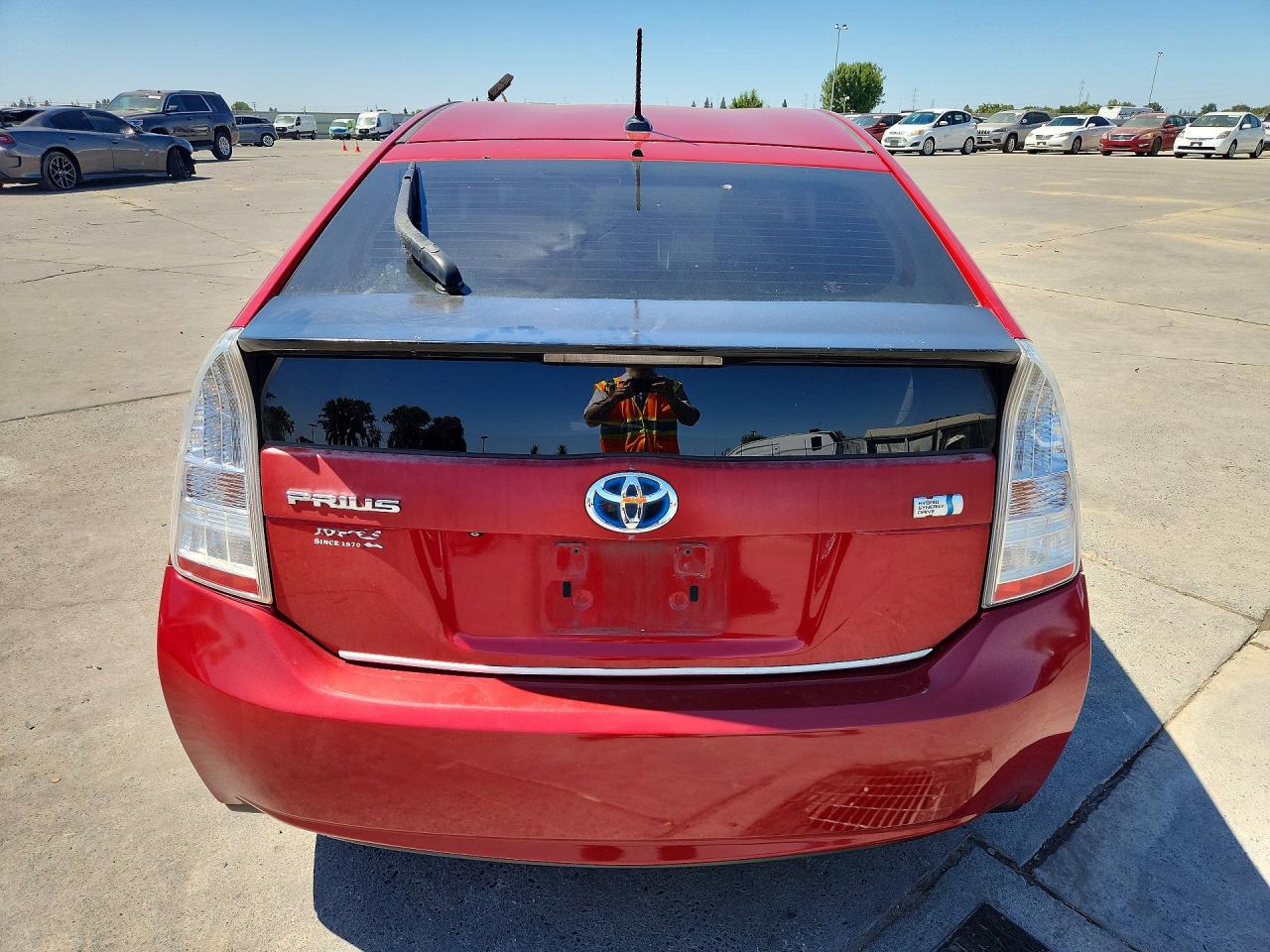 2010 Toyota Prius V Red vin: JTDKN3DU6A0045955