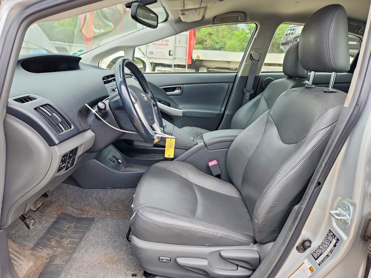 2010 Toyota Prius V Silver vin: JTDKN3DU6A0059449
