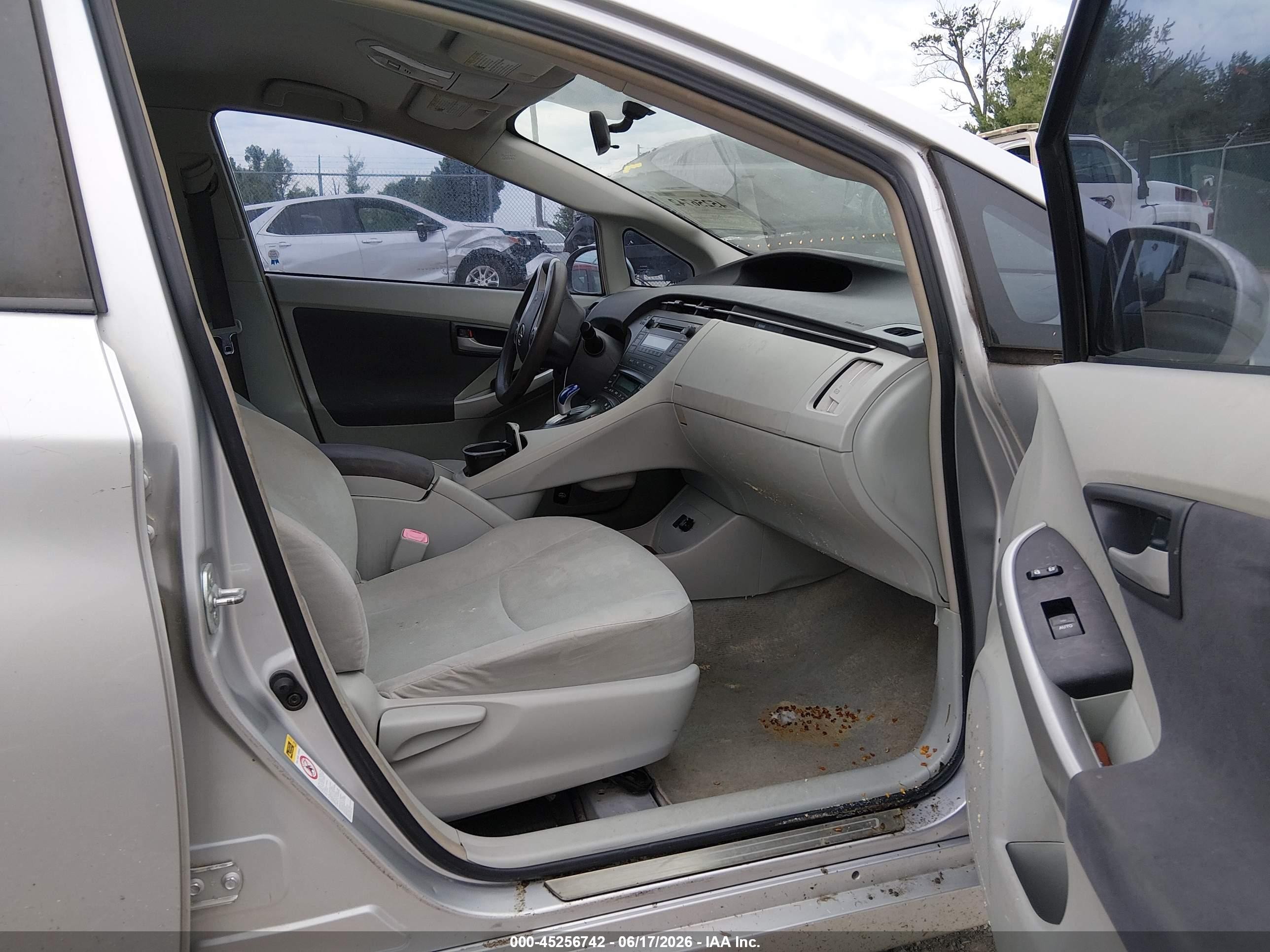 2010 Toyota Prius Ii Silver vin: JTDKN3DU6A0062822