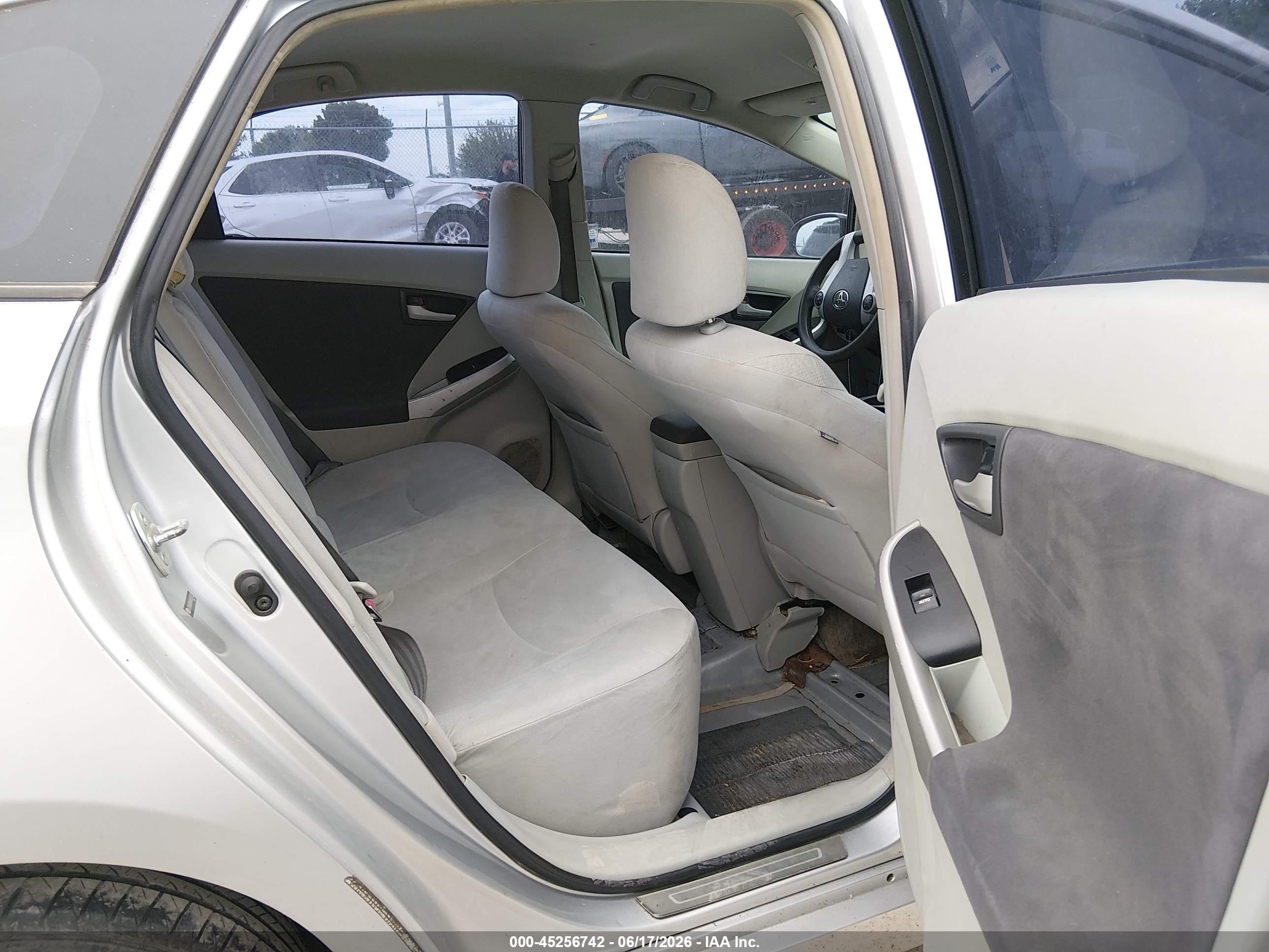 2010 Toyota Prius Ii Silver vin: JTDKN3DU6A0062822