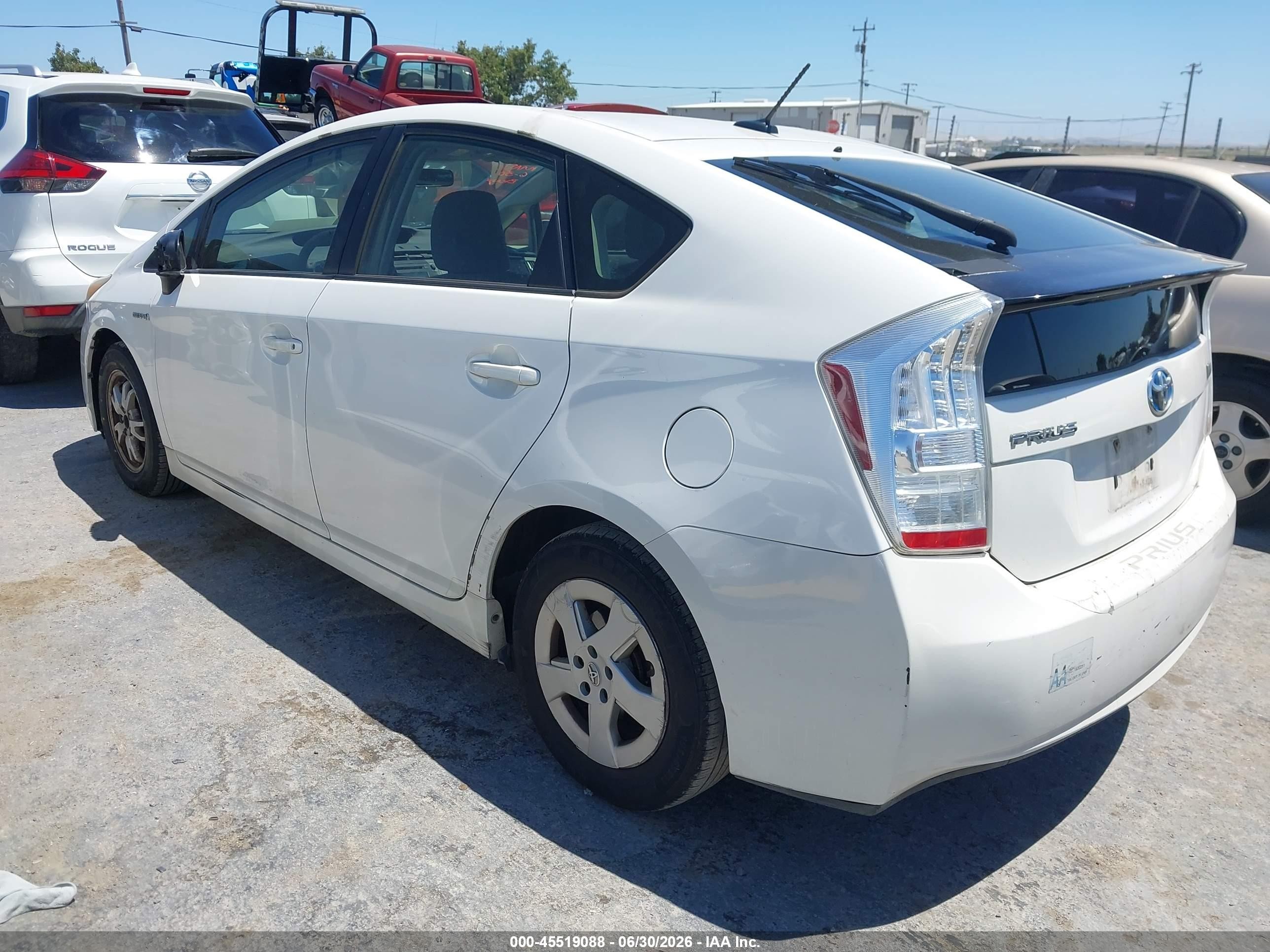 2010 Toyota Prius Ii White vin: JTDKN3DU6A0063727