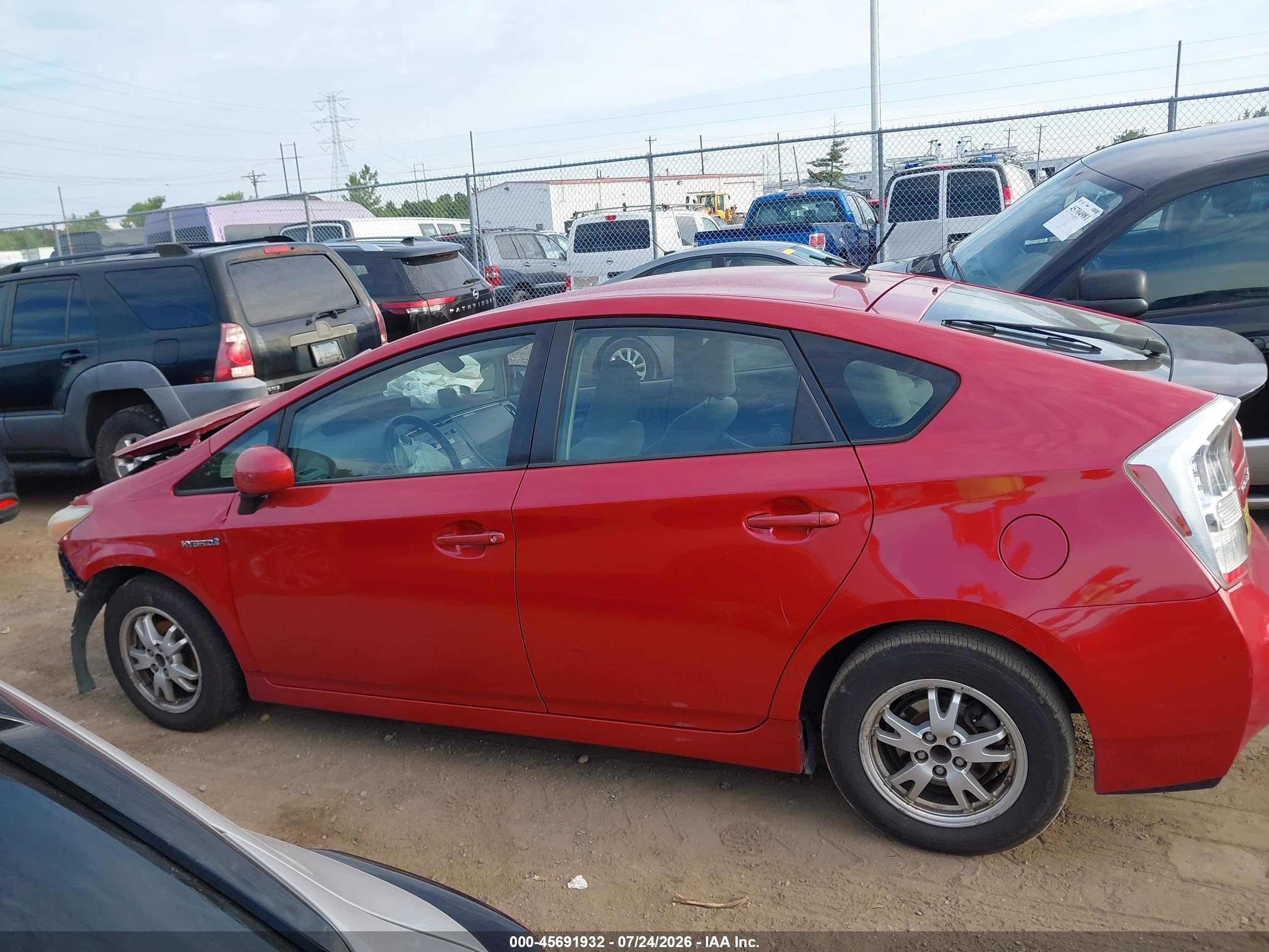 2010 Toyota Prius Iii Red vin: JTDKN3DU6A0067017