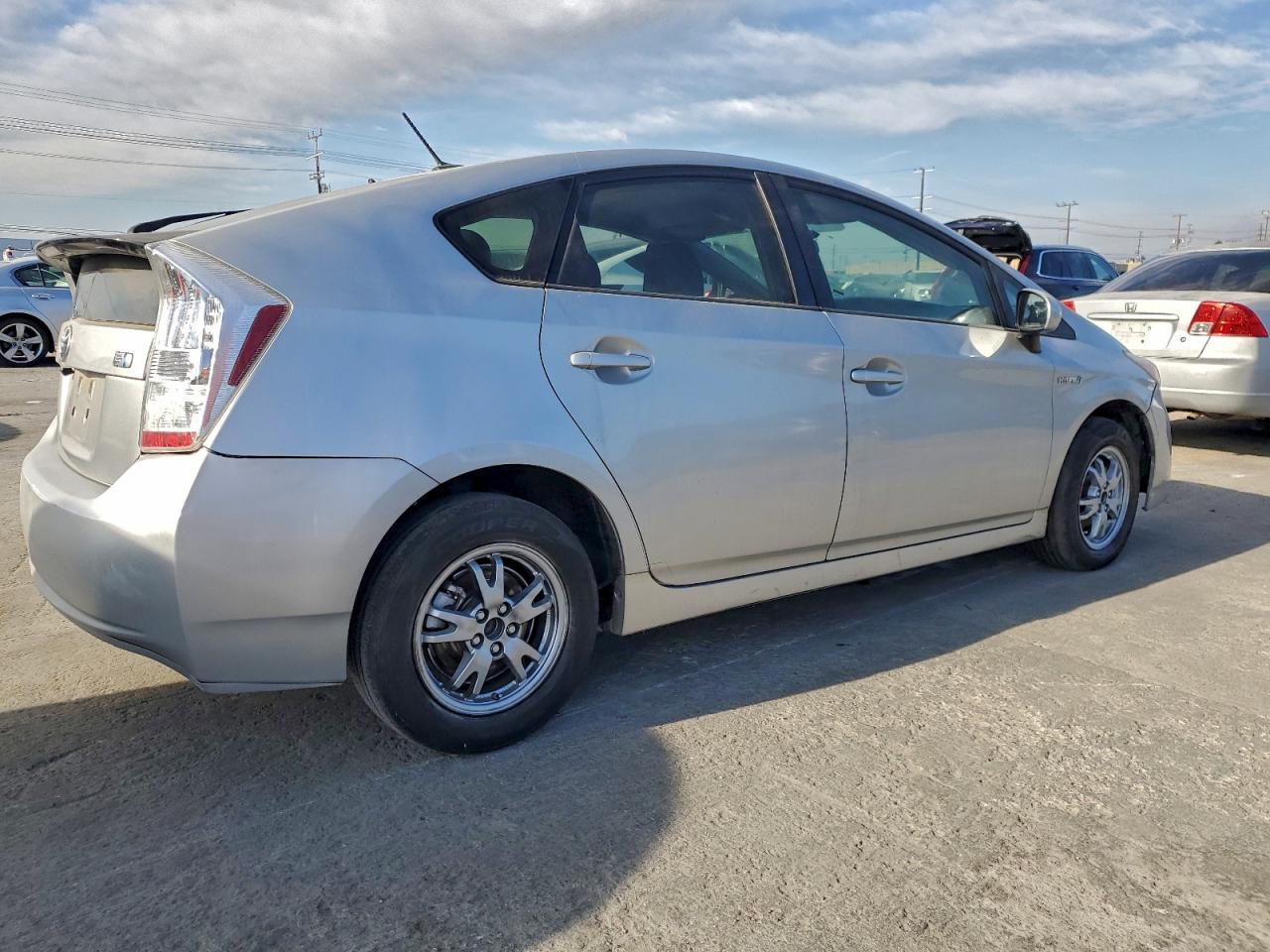 2010 Toyota Prius Silver vin: JTDKN3DU6A0116071