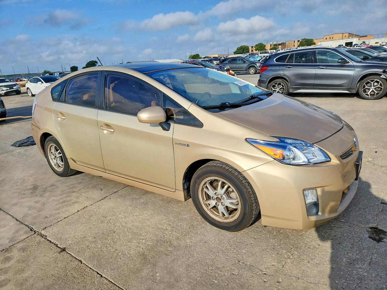 2010 Toyota Prius Iv Gold vin: JTDKN3DU6A0140211