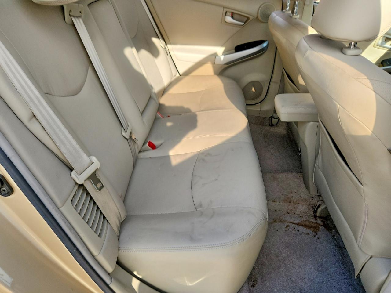 2010 Toyota Prius Iv Gold vin: JTDKN3DU6A0140211