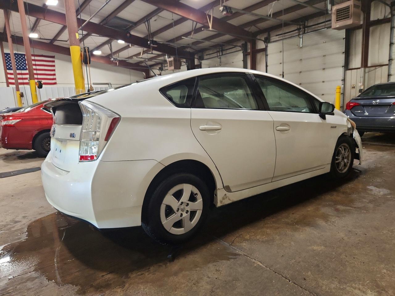 2010 Toyota Prius Ii White vin: JTDKN3DU6A0153279