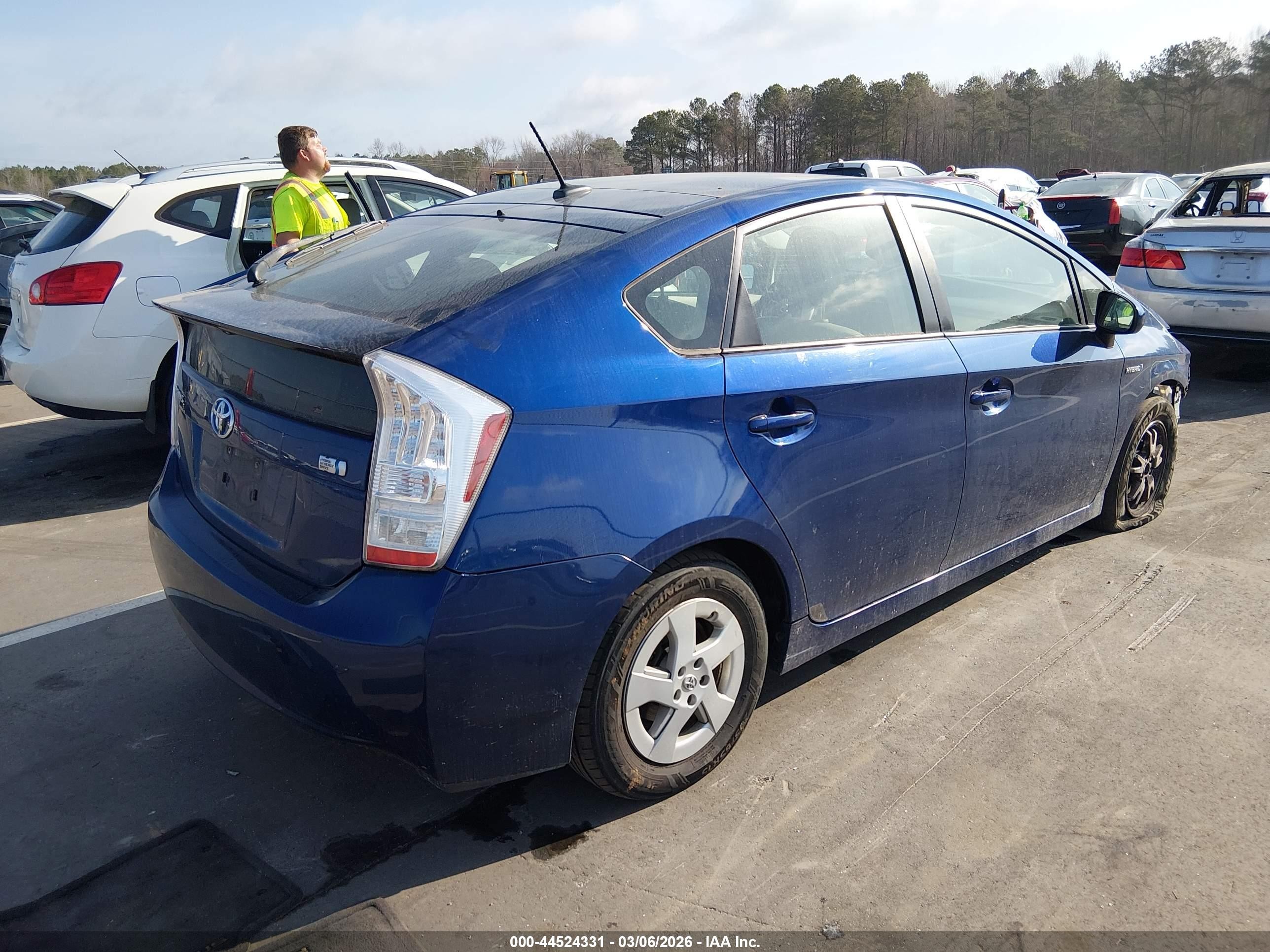 2010 Toyota Prius Iv Blue vin: JTDKN3DU6A0155775