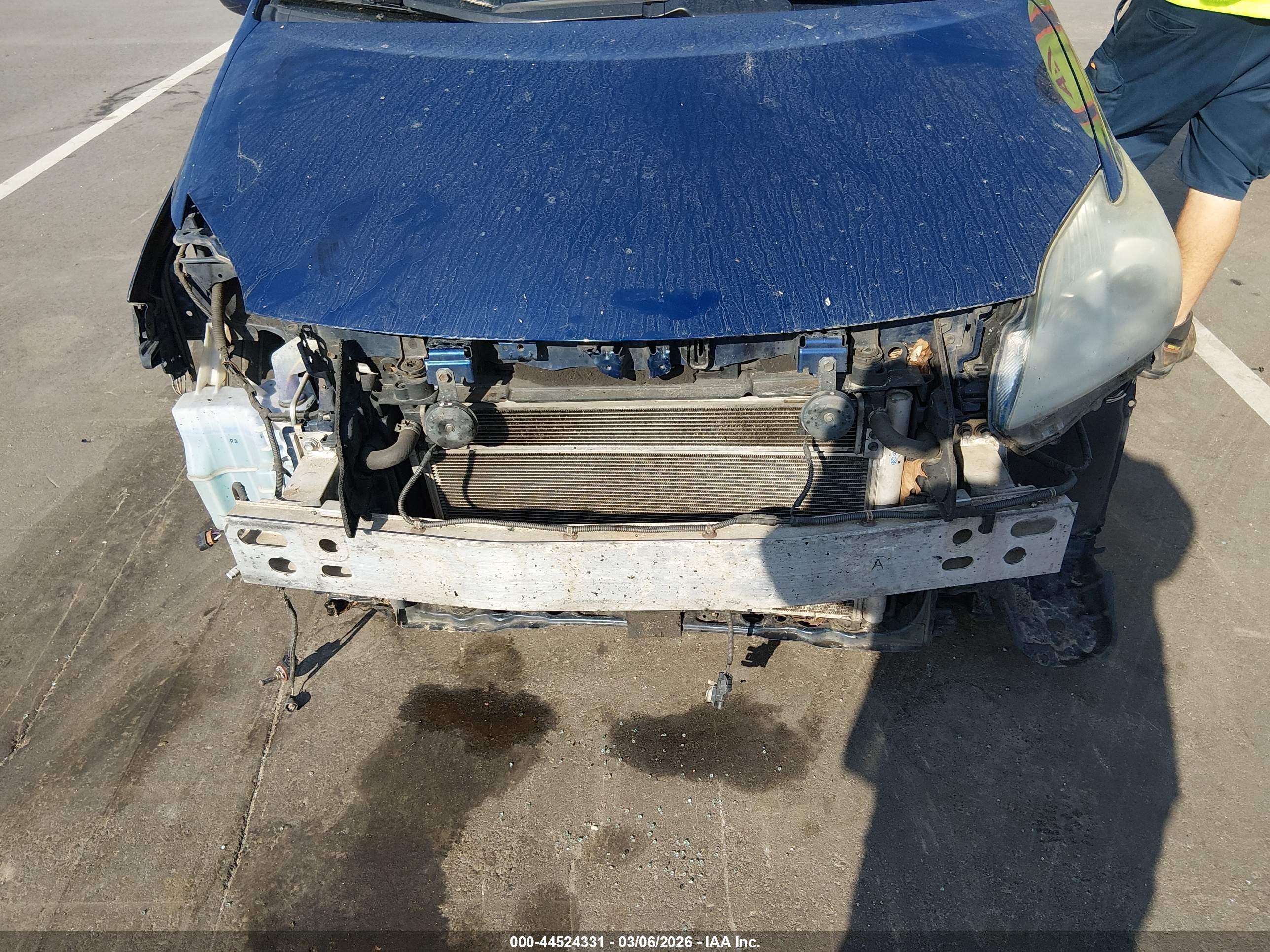 2010 Toyota Prius Iv Blue vin: JTDKN3DU6A0155775