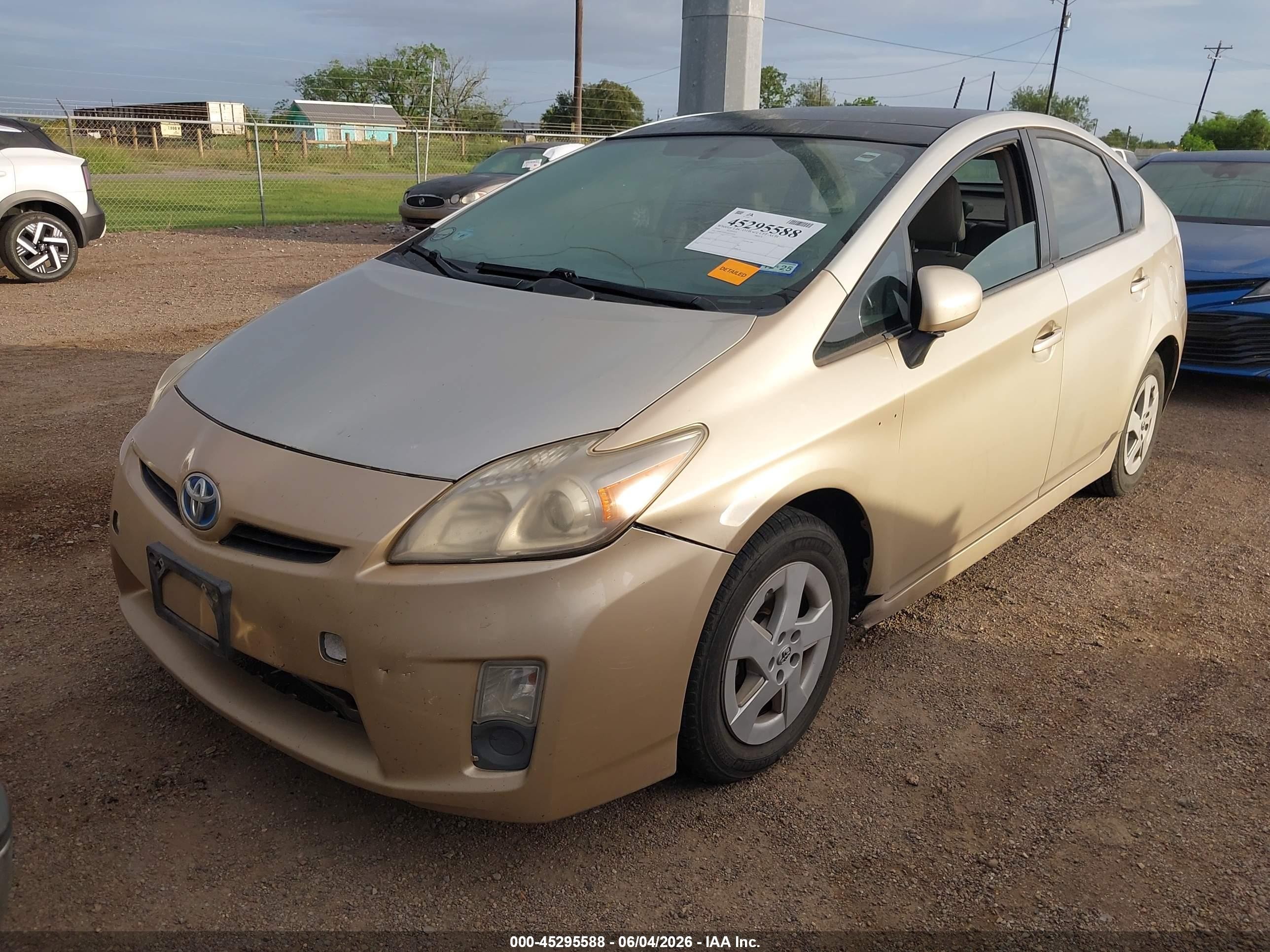 2010 Toyota Prius Iv Gold vin: JTDKN3DU6A0159518