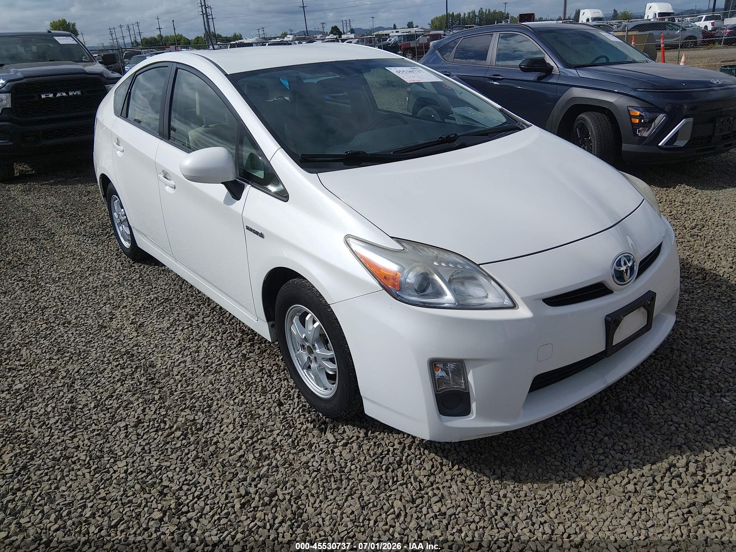 2010 Toyota Prius Iv White vin: JTDKN3DU6A0160748