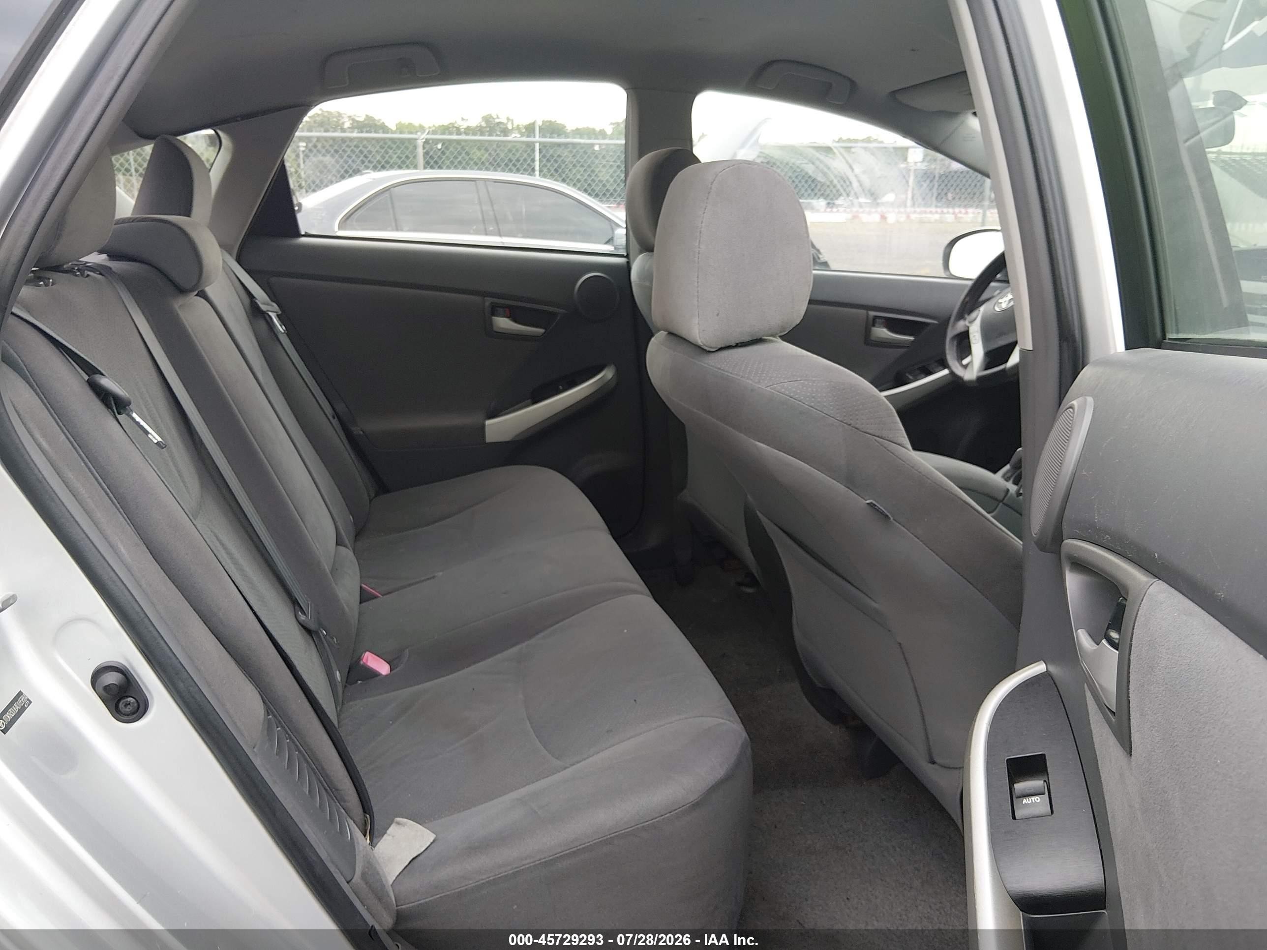 2010 Toyota Prius   Silver vin: JTDKN3DU6A0165884