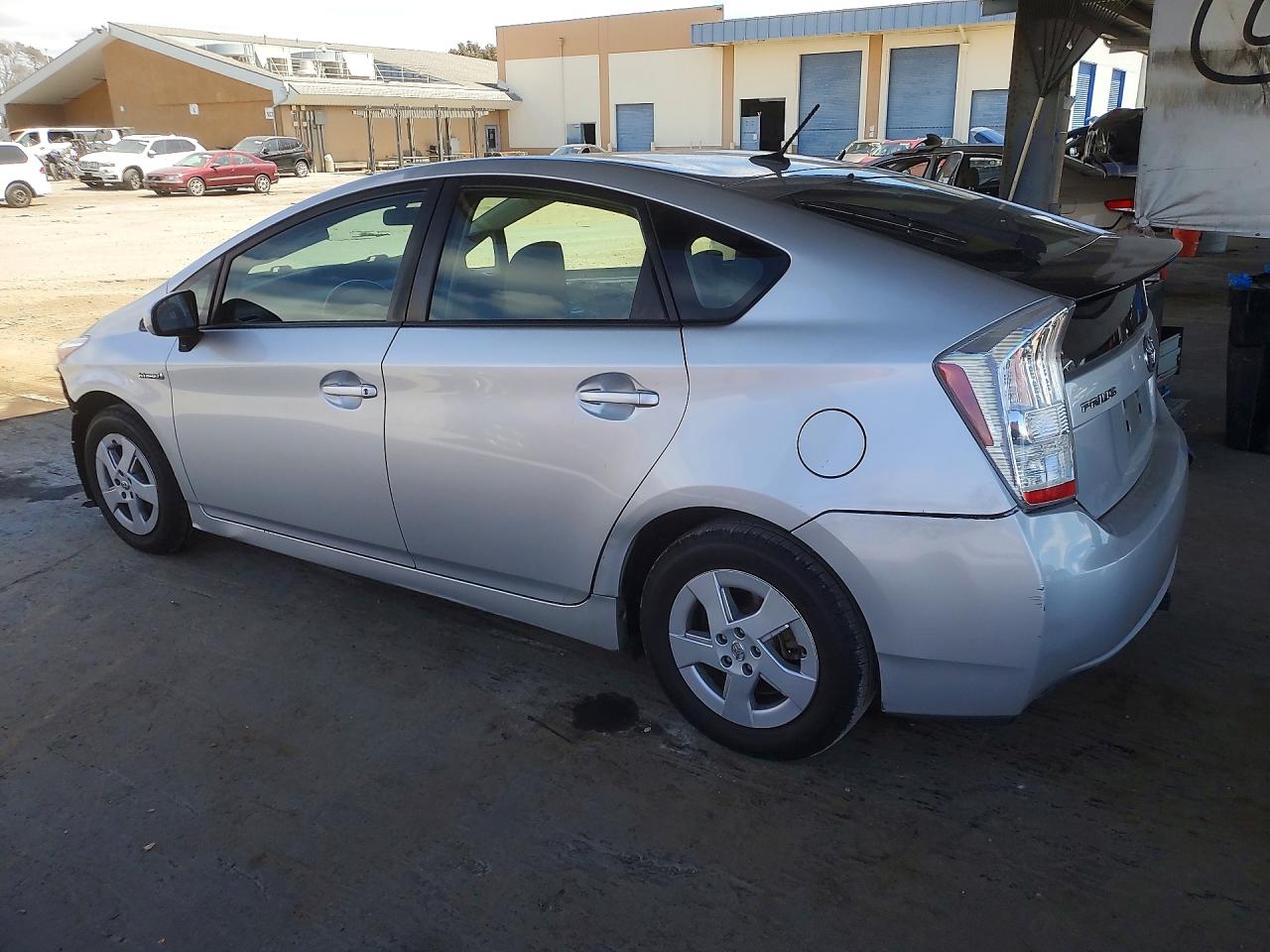 2010 Toyota Prius Ii Silver vin: JTDKN3DU6A0175007