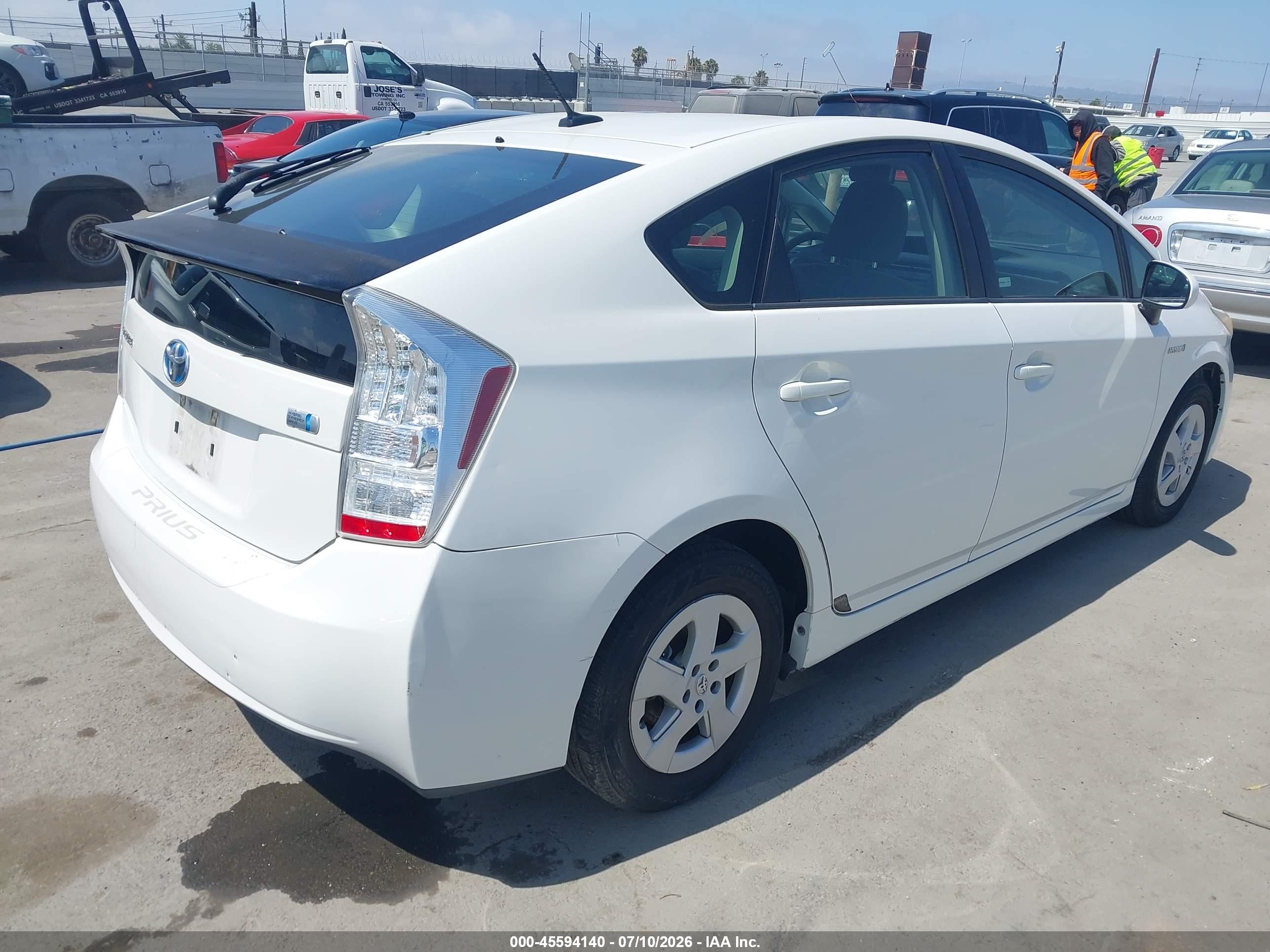 2010 Toyota Prius Ii White vin: JTDKN3DU6A0179431