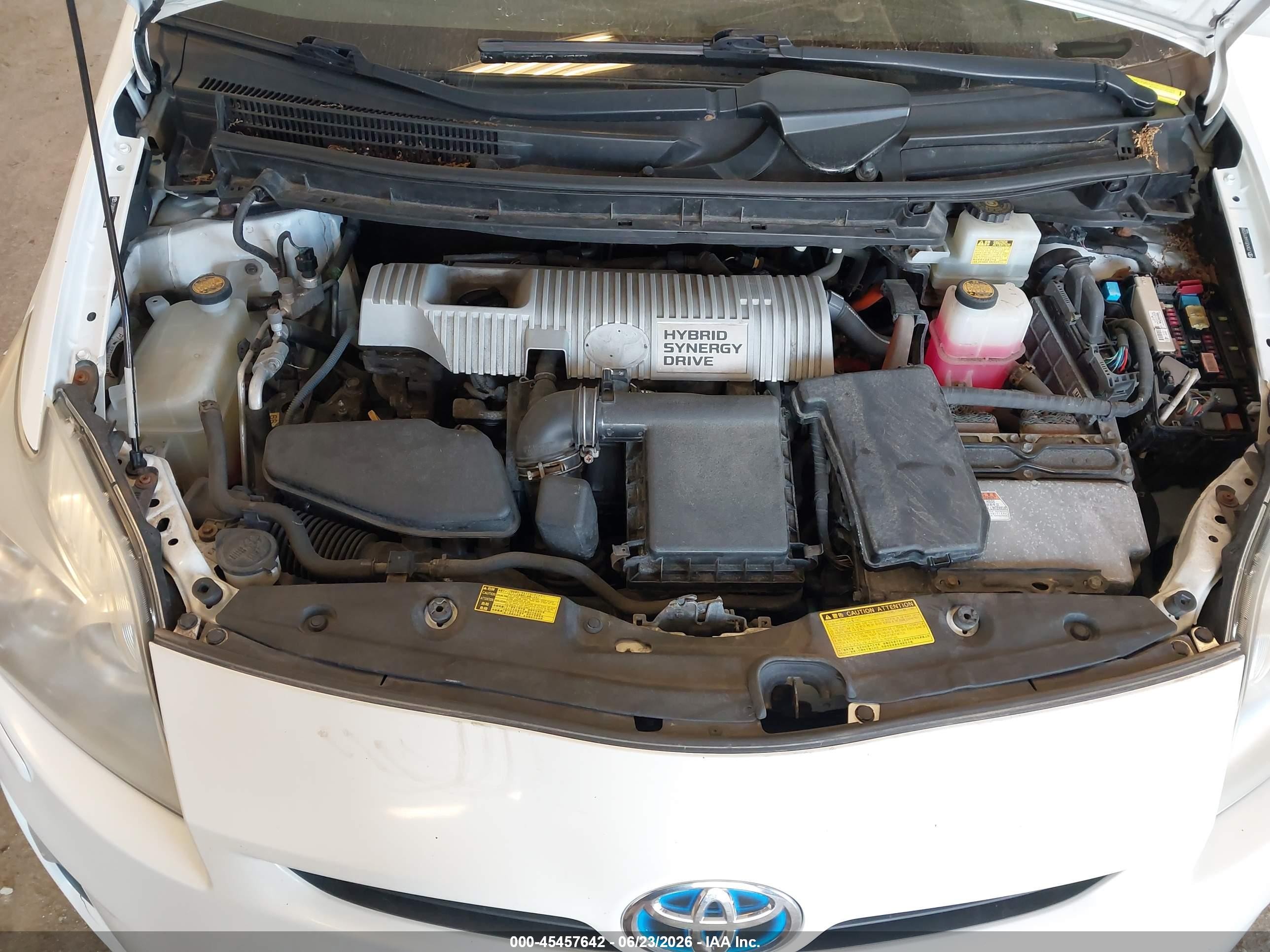 2010 Toyota Prius V White vin: JTDKN3DU6A0183088