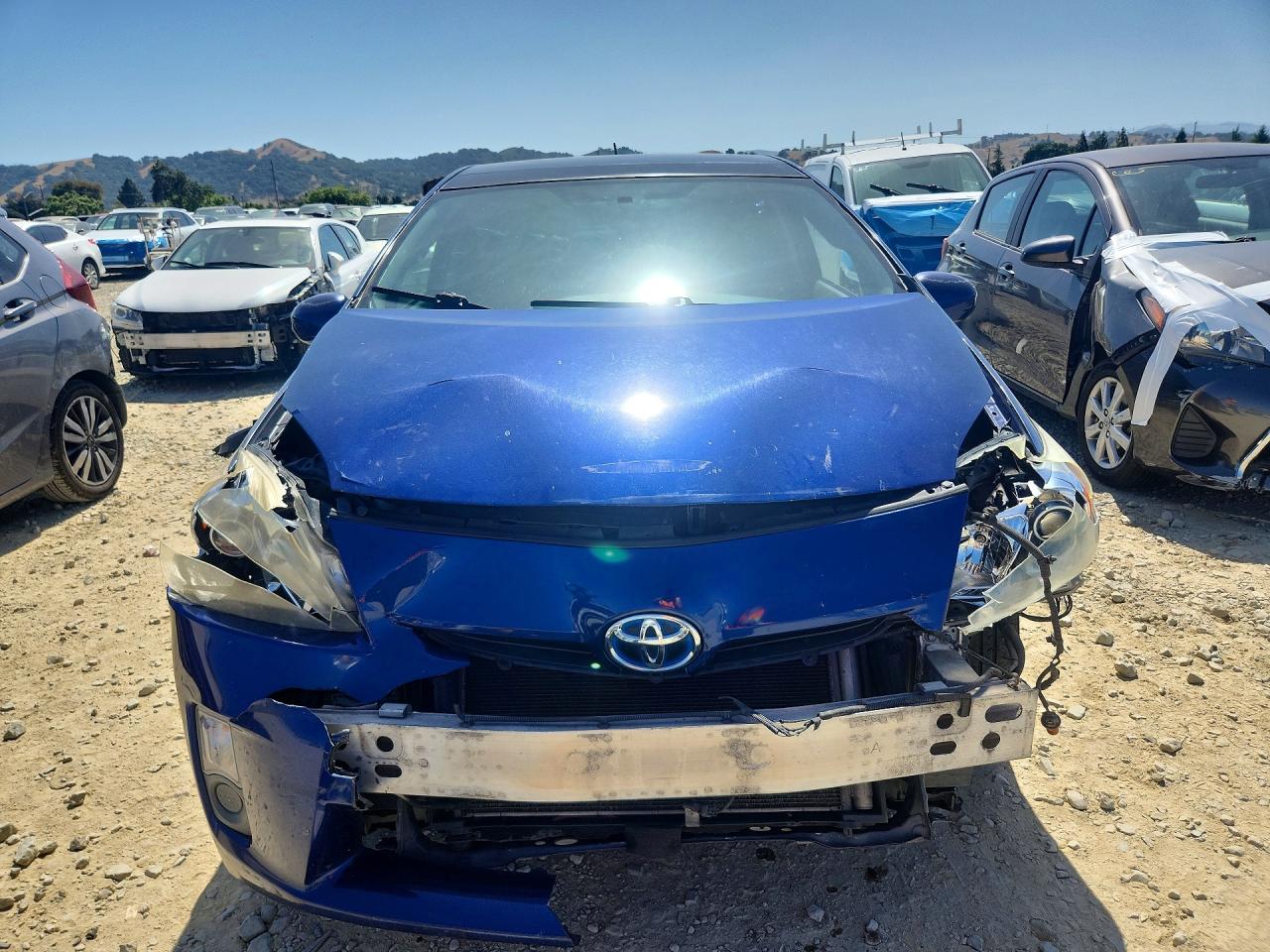 2010 Toyota Prius Iii Blue vin: JTDKN3DU6A0207972