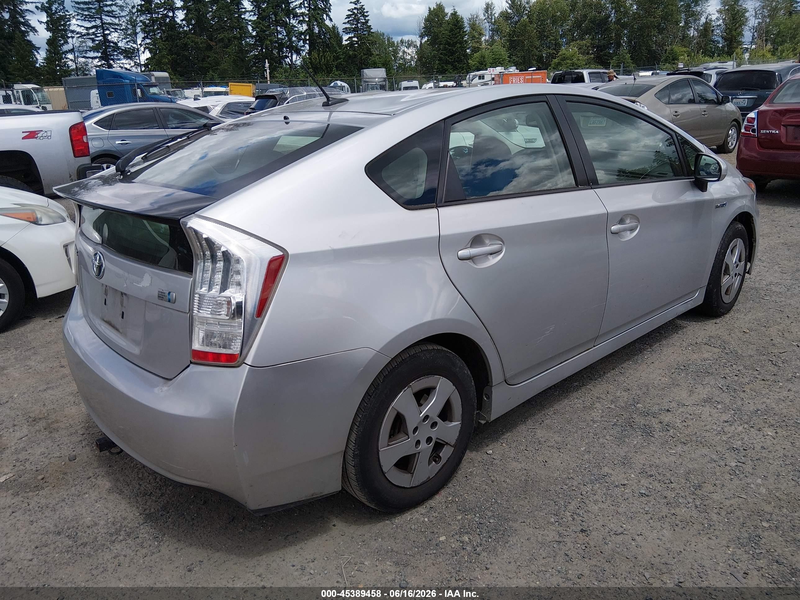 2010 Toyota Prius Iv Серебряный vin: JTDKN3DU6A0211813