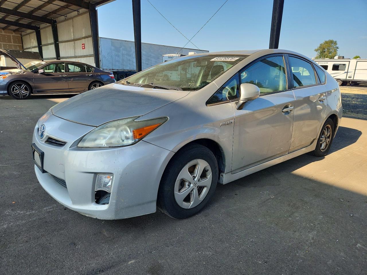2011 Toyota Prius Three Silver vin: JTDKN3DU6B0253142