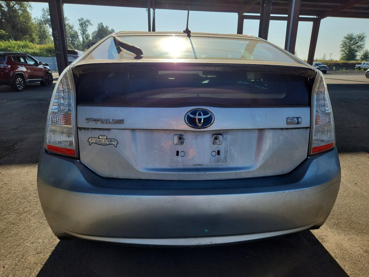 2011 Toyota Prius Three Silver vin: JTDKN3DU6B0253142