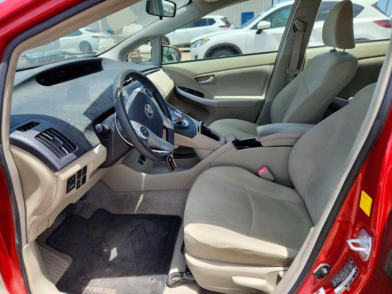 2011 Toyota Prius Two Красный vin: JTDKN3DU6B0257238