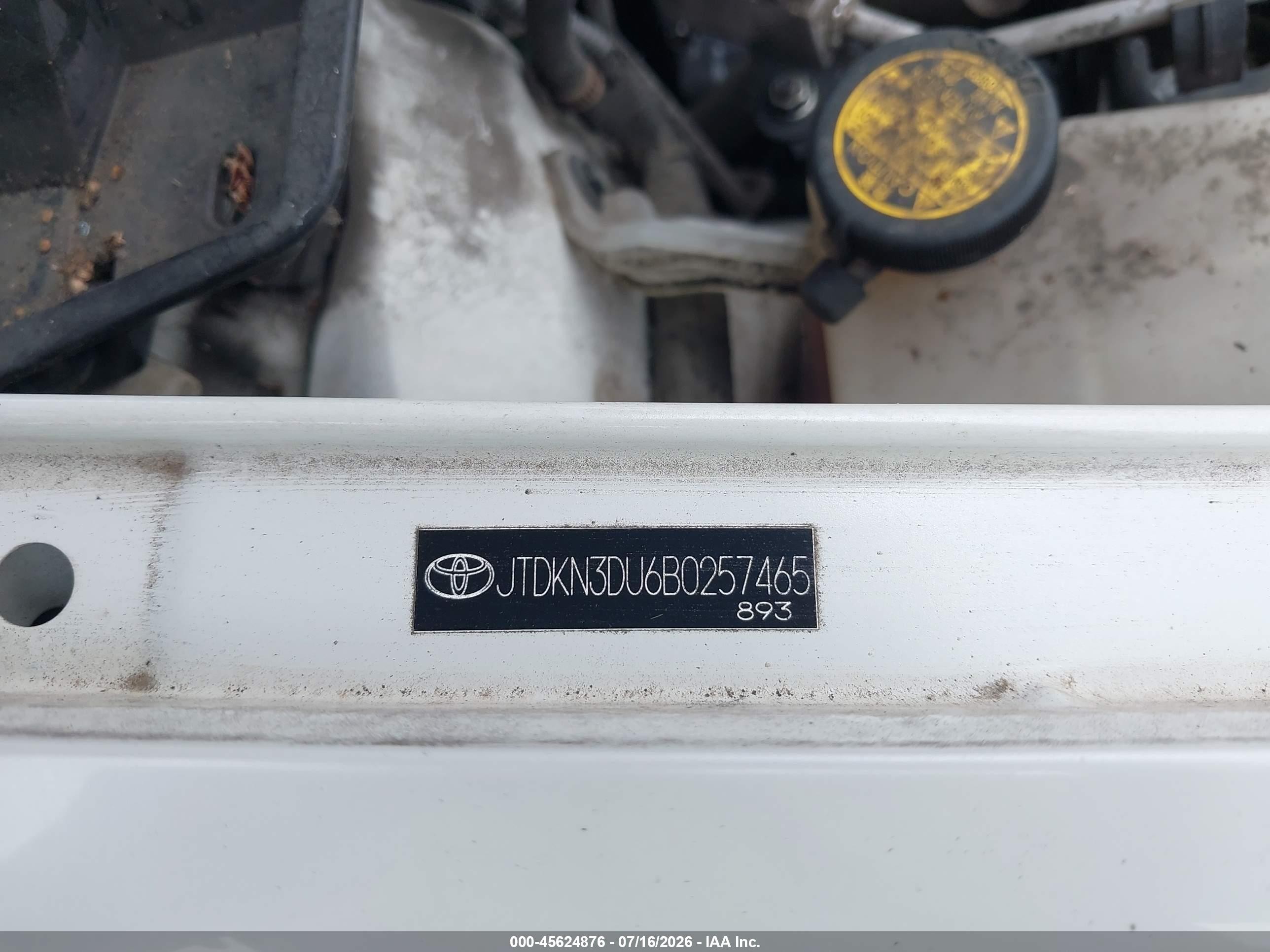 2011 Toyota Prius Two White vin: JTDKN3DU6B0257465