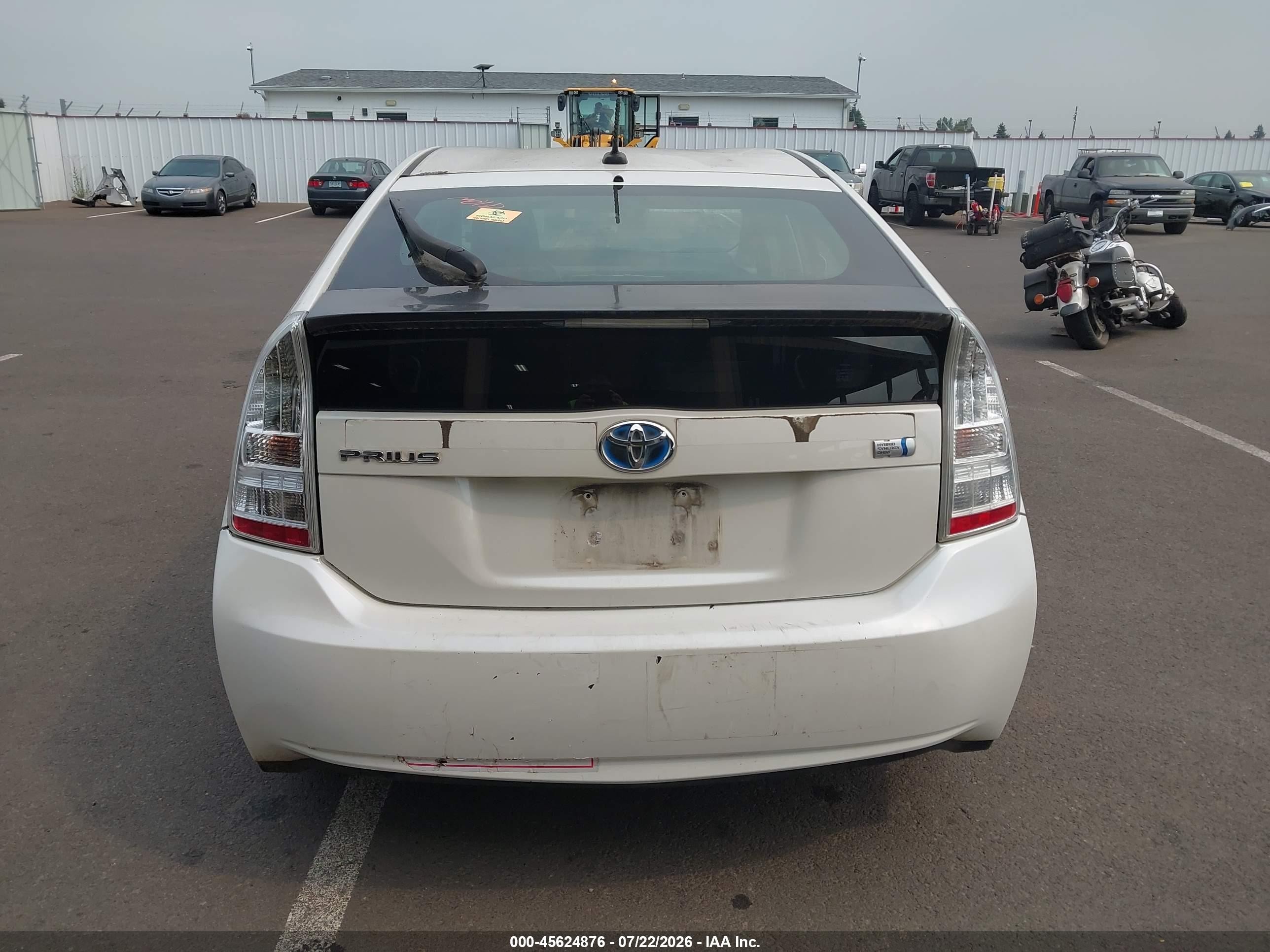 2011 Toyota Prius Two White vin: JTDKN3DU6B0257465