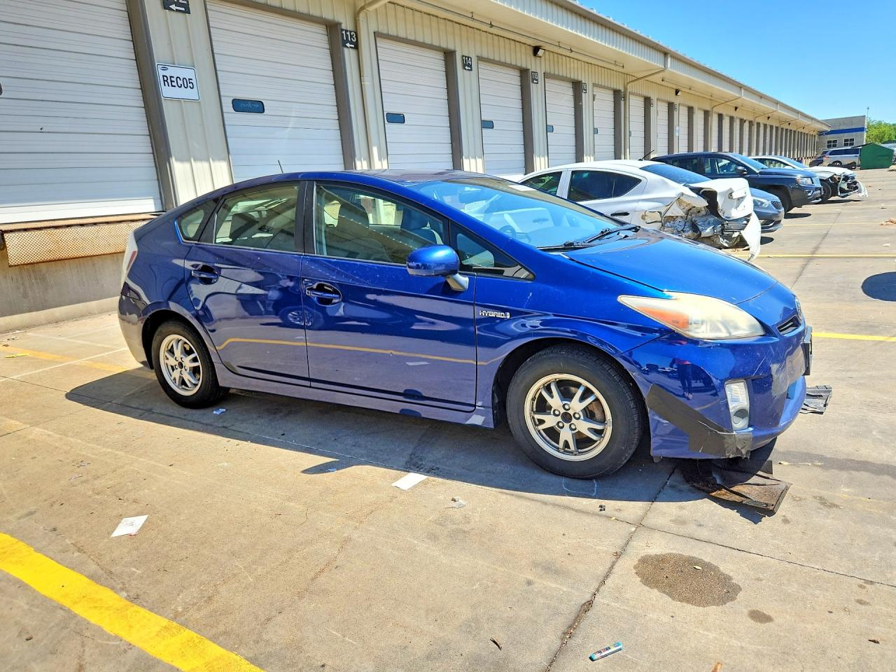2011 Toyota Prius Two Синий vin: JTDKN3DU6B0266781