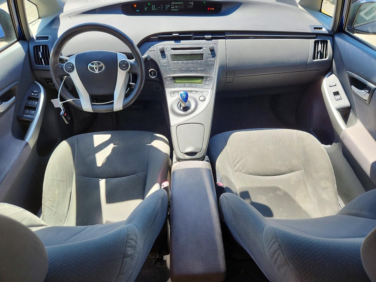 2011 Toyota Prius Two Синий vin: JTDKN3DU6B0266781