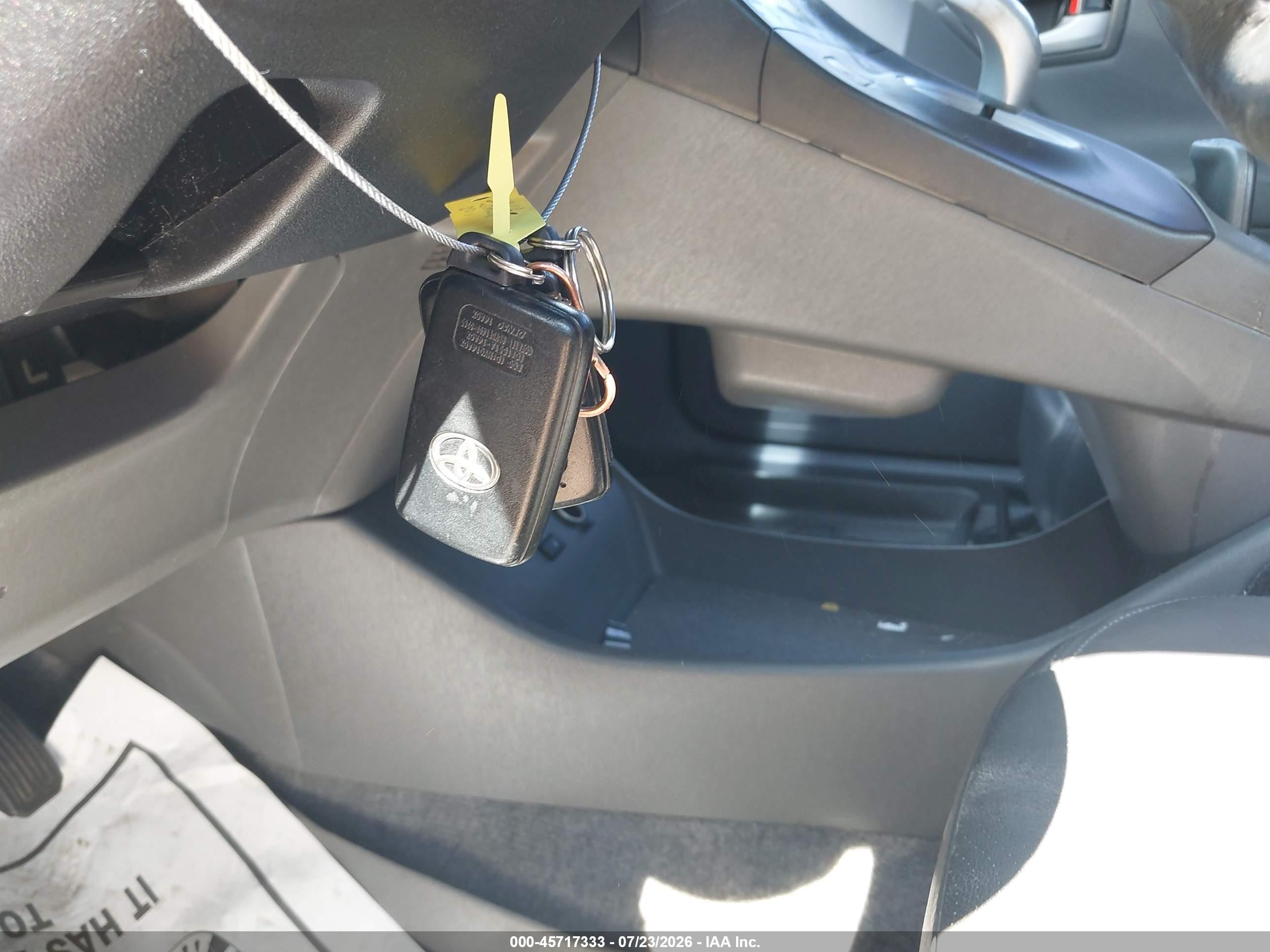 2011 Toyota Prius Four Red vin: JTDKN3DU6B0307040