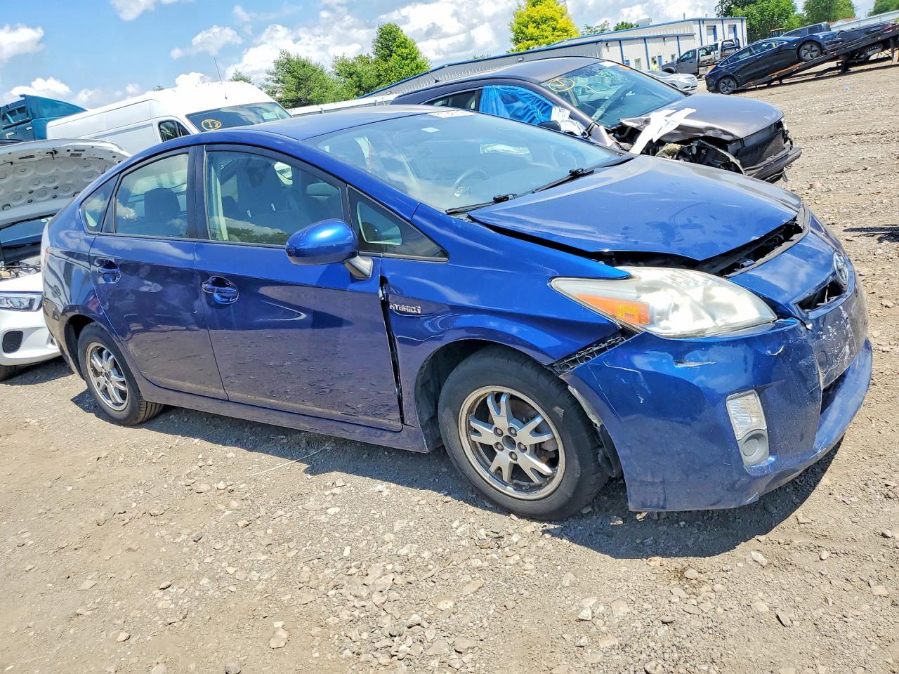 2011 Toyota Prius Two Blue vin: JTDKN3DU6B0324243