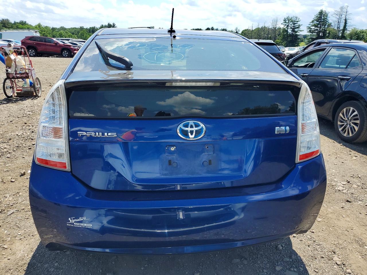 2011 Toyota Prius Two Blue vin: JTDKN3DU6B0324243