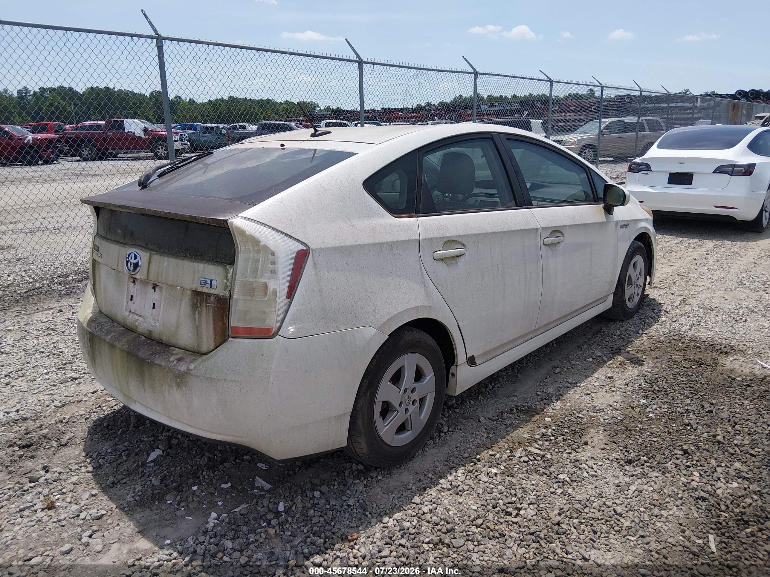 2011 Toyota Prius Three White vin: JTDKN3DU6B0326770