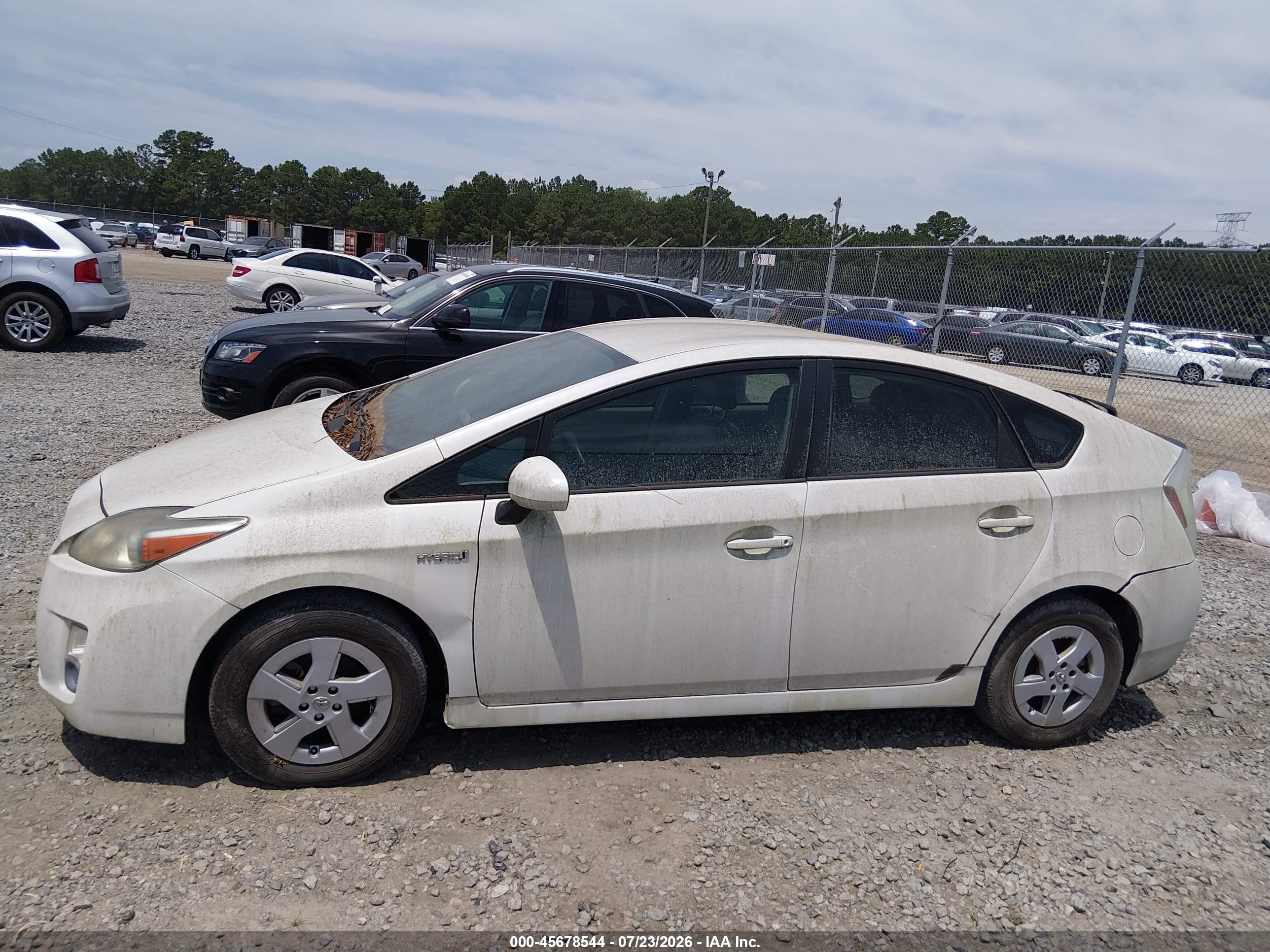2011 Toyota Prius Three White vin: JTDKN3DU6B0326770