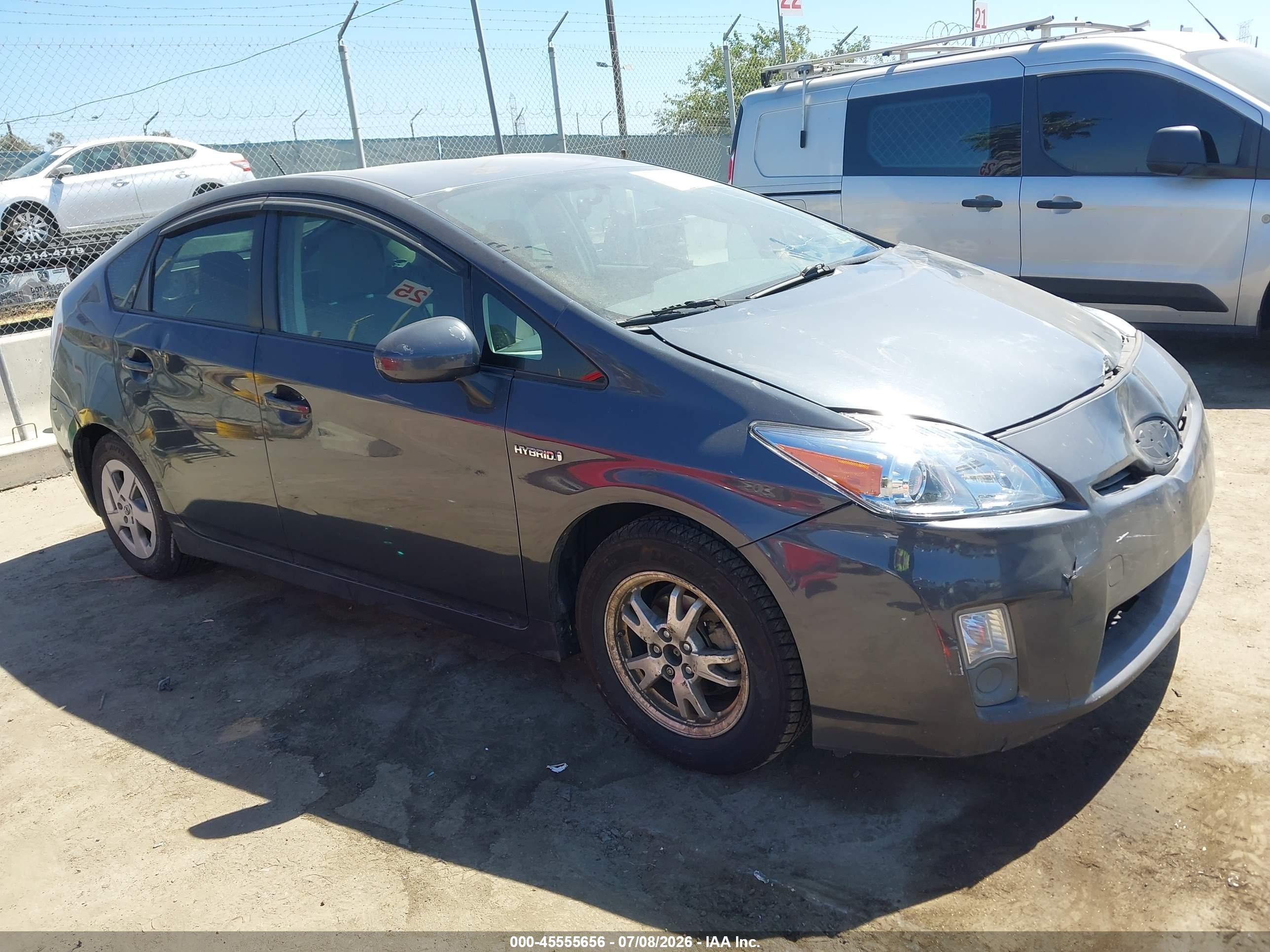 2011 Toyota Prius Two Серый vin: JTDKN3DU6B1369581