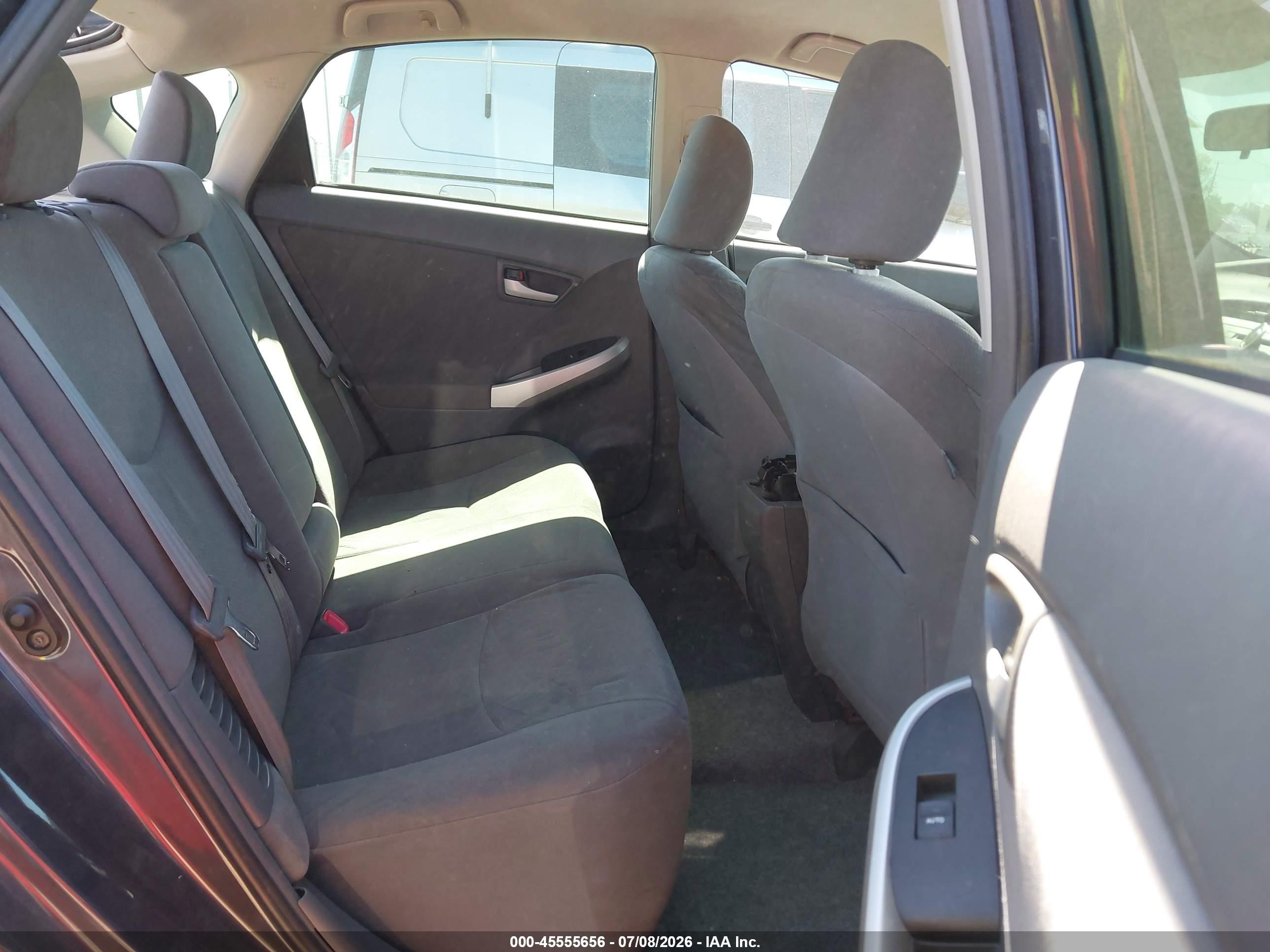 2011 Toyota Prius Two Серый vin: JTDKN3DU6B1369581