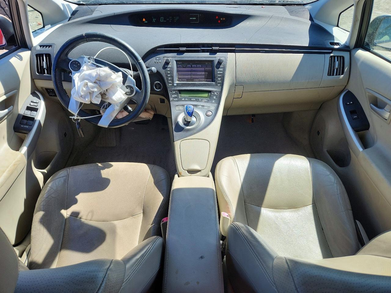2011 Toyota Prius Four Gold vin: JTDKN3DU6B1390267