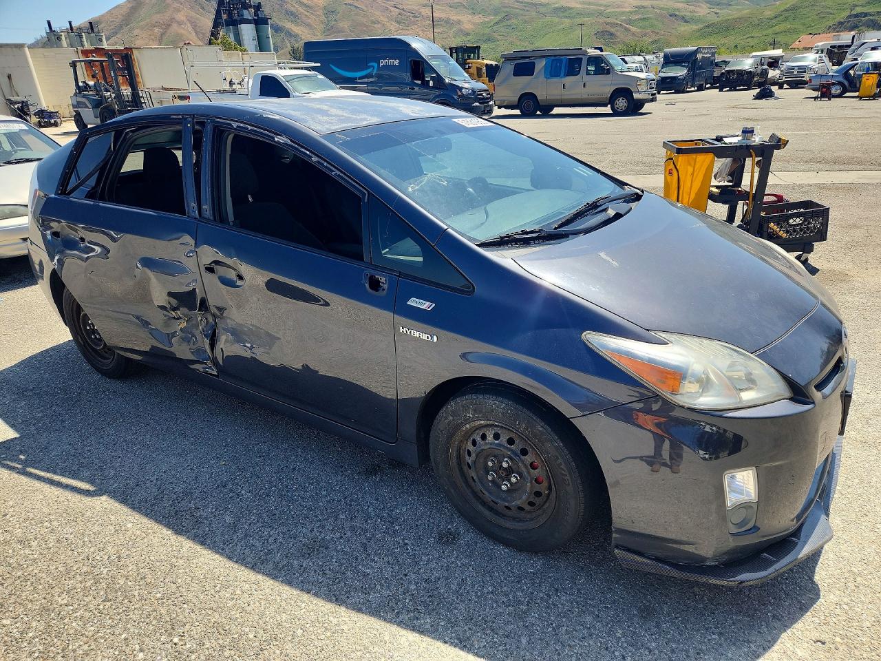 2011 Toyota Prius Two Gray vin: JTDKN3DU6B1403874