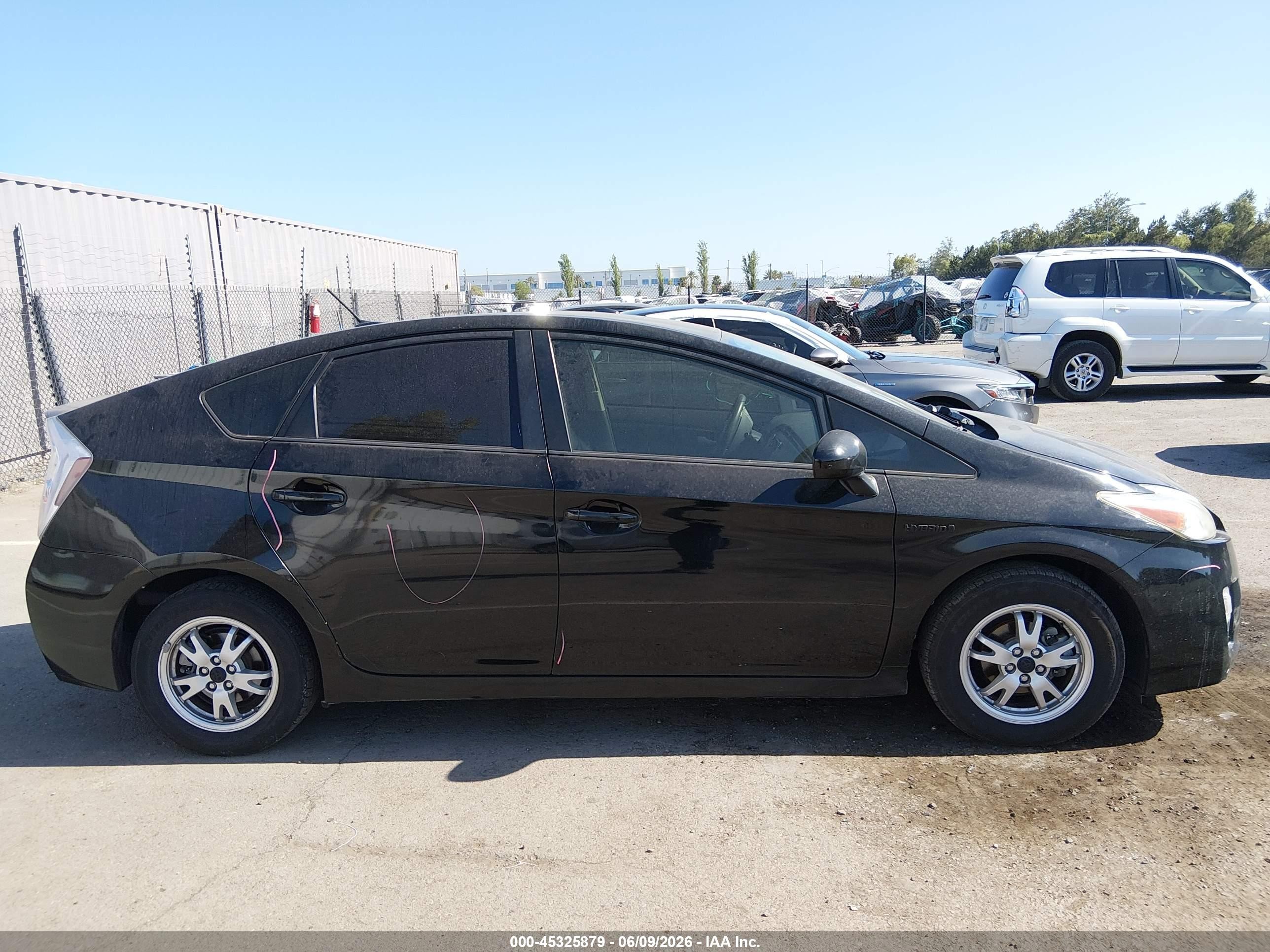 2011 Toyota Prius Three Gray vin: JTDKN3DU6B1407021