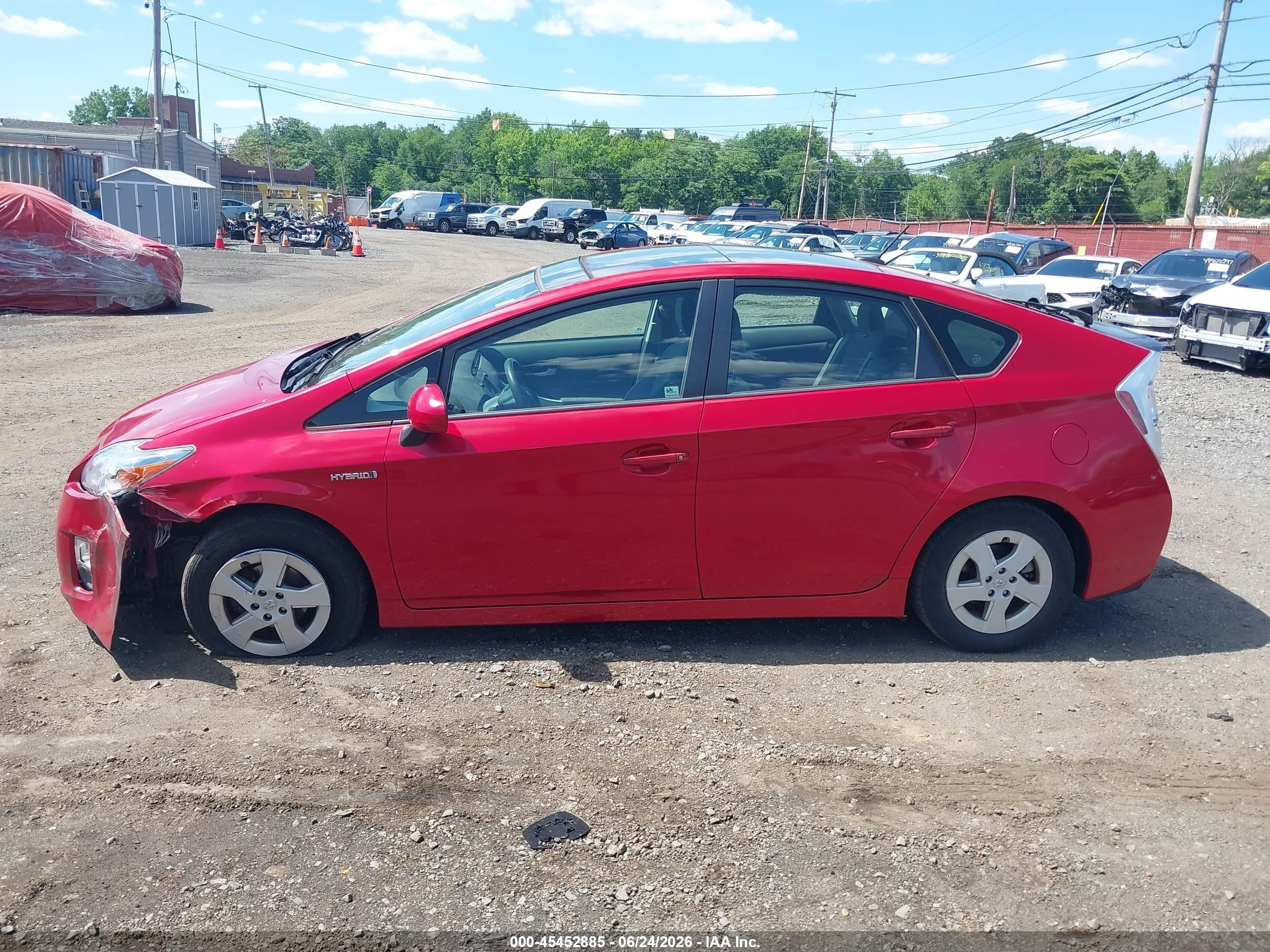 2011 Toyota Prius Three Red vin: JTDKN3DU6B1411375