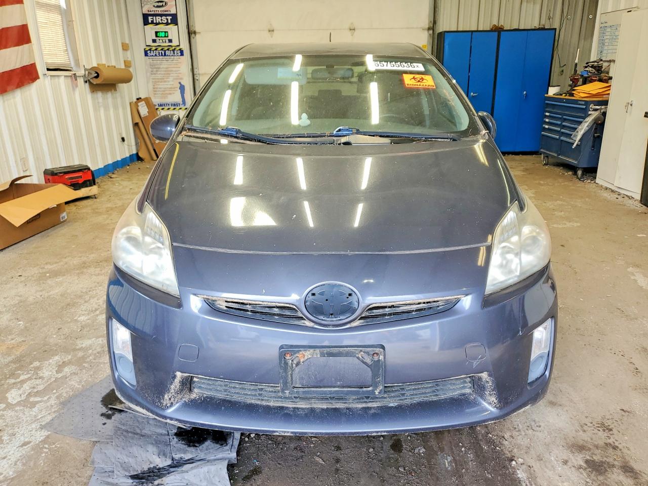 2011 Toyota Prius Two Gray vin: JTDKN3DU6B1414003
