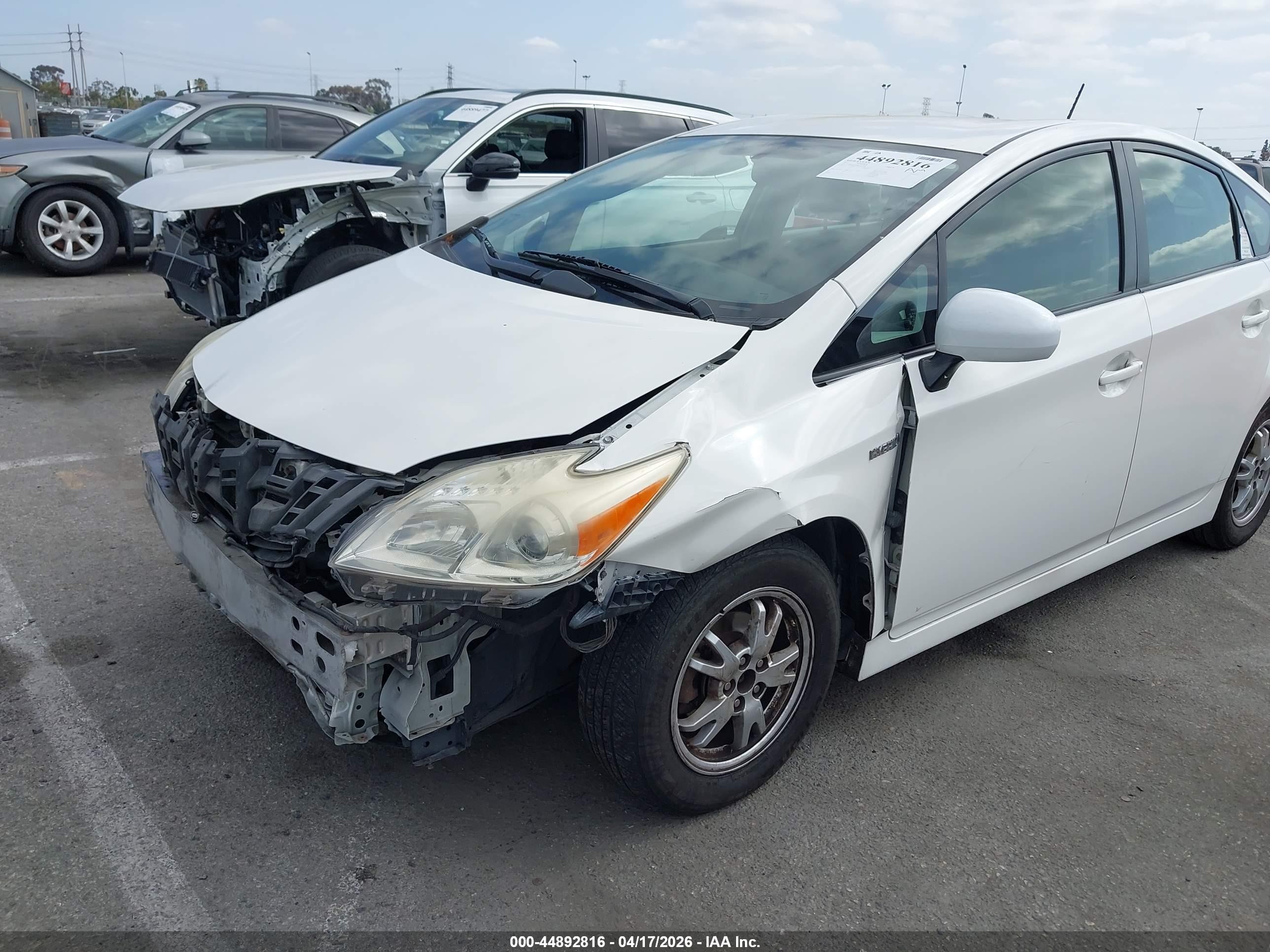 2011 Toyota Prius Four White vin: JTDKN3DU6B1414146
