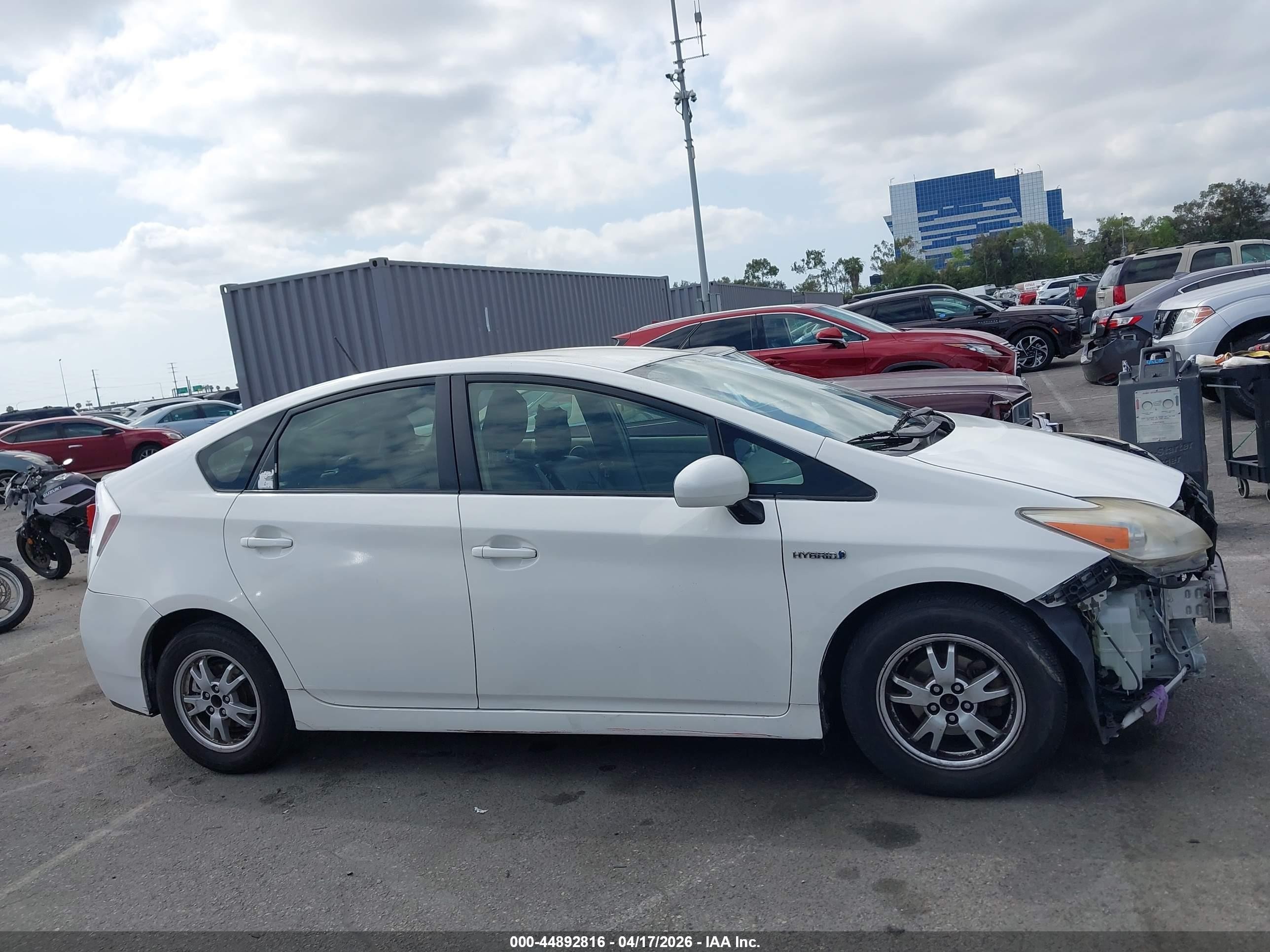 2011 Toyota Prius Four White vin: JTDKN3DU6B1414146