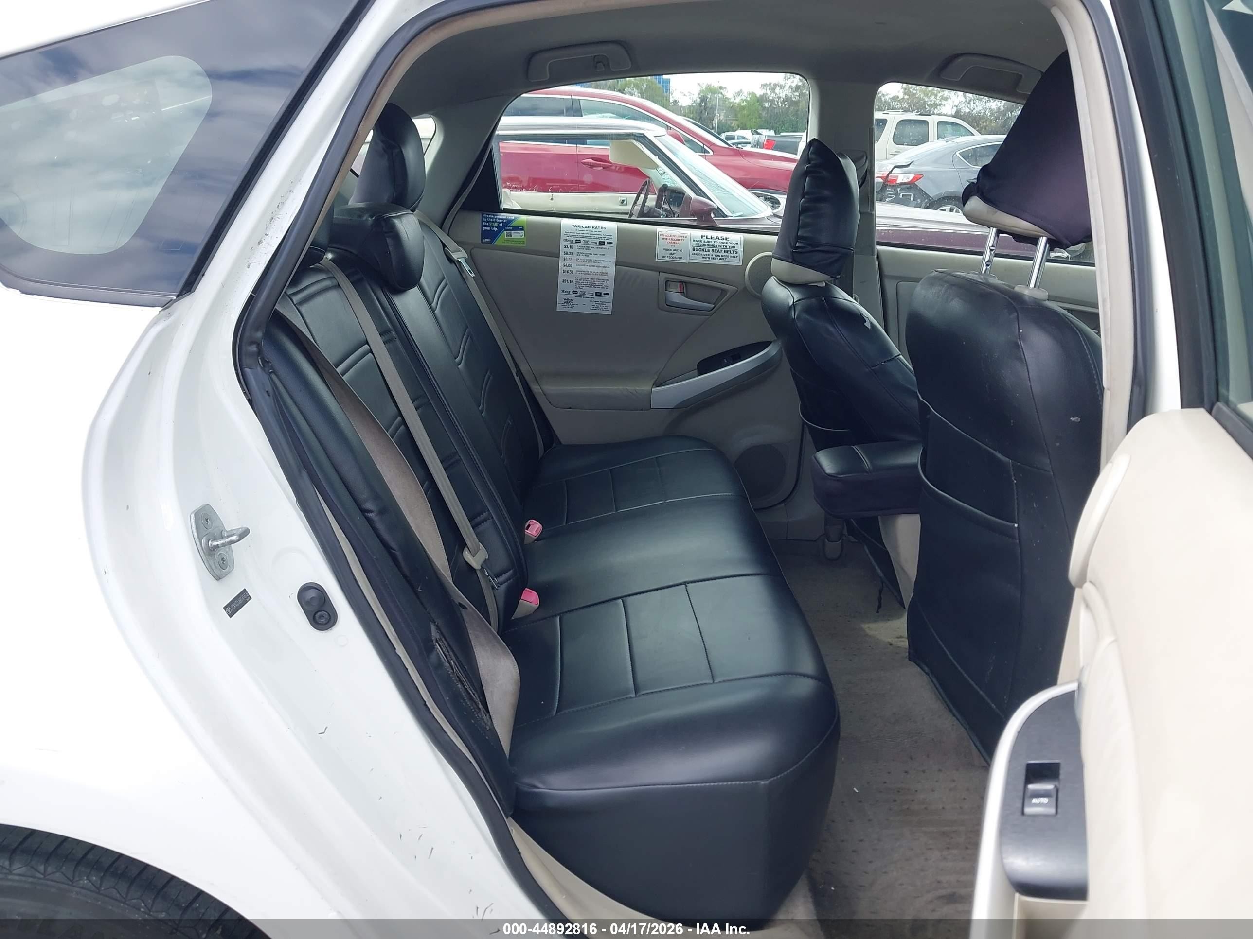 2011 Toyota Prius Four White vin: JTDKN3DU6B1414146