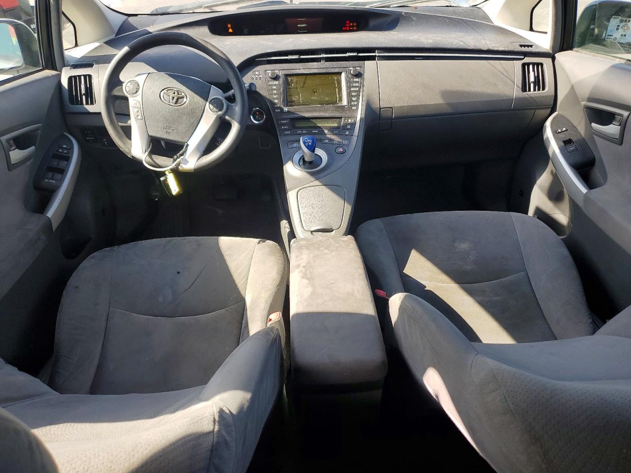 2011 Toyota Prius Three Silver vin: JTDKN3DU6B1414843