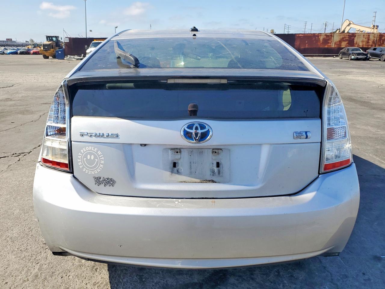 2011 Toyota Prius Three Silver vin: JTDKN3DU6B1414843