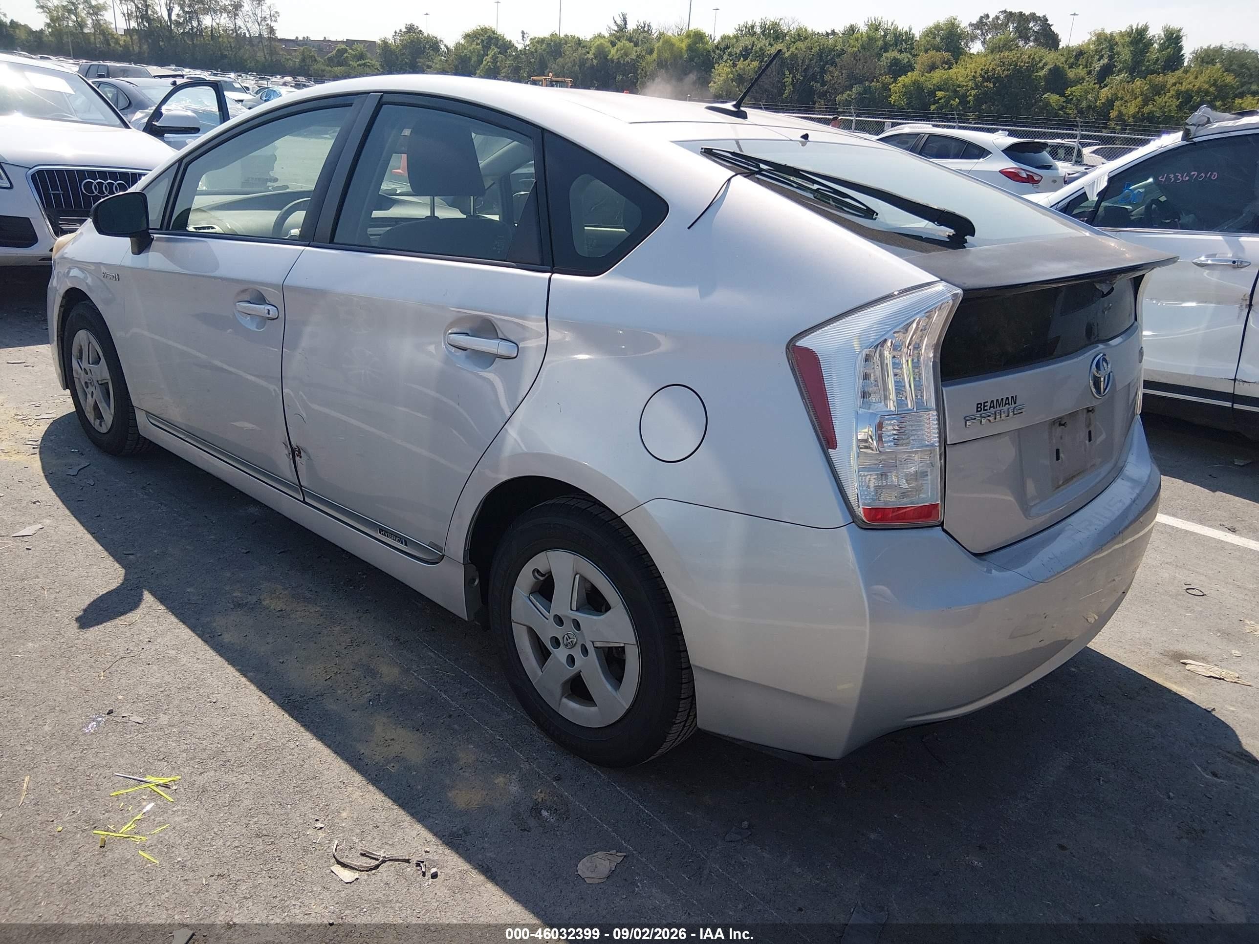2011 Toyota Prius Three Silver vin: JTDKN3DU6B1416060